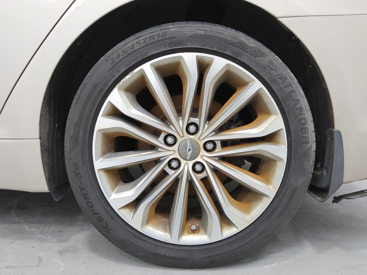 2015 Hyundai Genesis 3.8l Бежевый vin: KMHGN4JEXFU075223 Damage: Left Rear Wheel, Curb Rash, 3 To 4 Inches