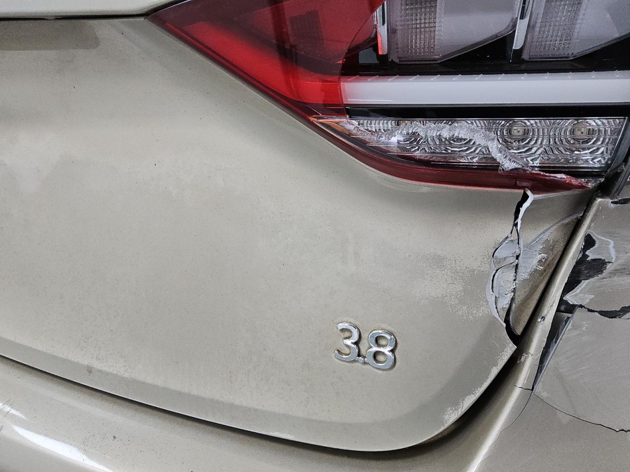 2015 Hyundai Genesis 3.8l Бежевый vin: KMHGN4JEXFU075223 Damage: Deck Lid, Severe Damage, Replacement Required