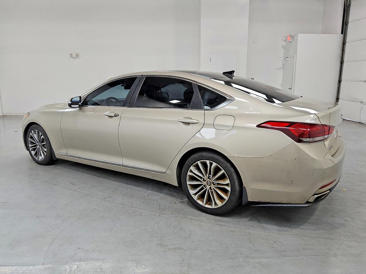 2015 Hyundai Genesis 3.8l Бежевый vin: KMHGN4JEXFU075223