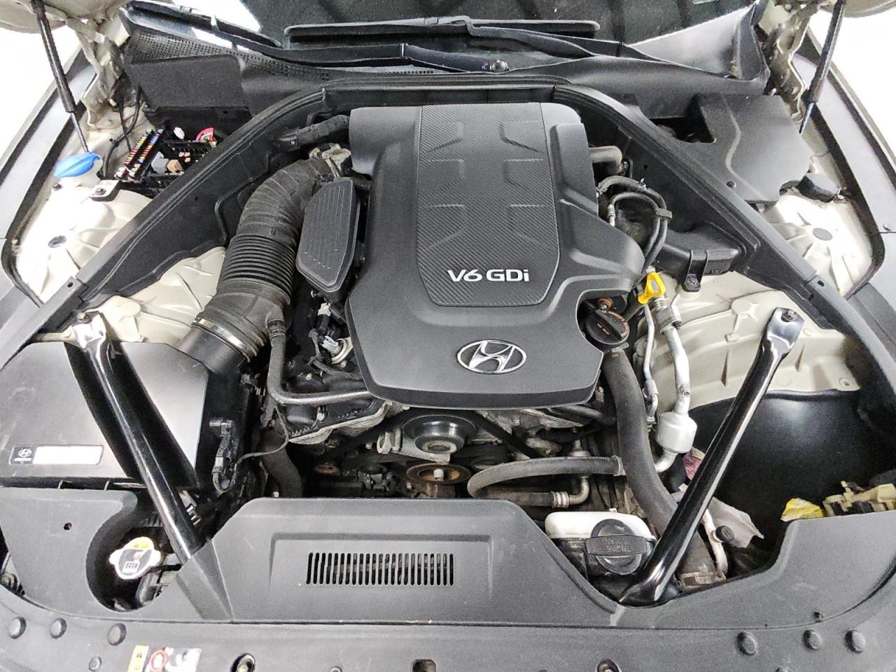2015 Hyundai Genesis 3.8l Бежевый vin: KMHGN4JEXFU075223 Damage: Brakes, Inoperable, Repair Required