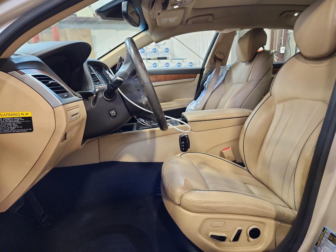 2015 Hyundai Genesis 3.8l Gold vin: KMHGN4JEXFU078753