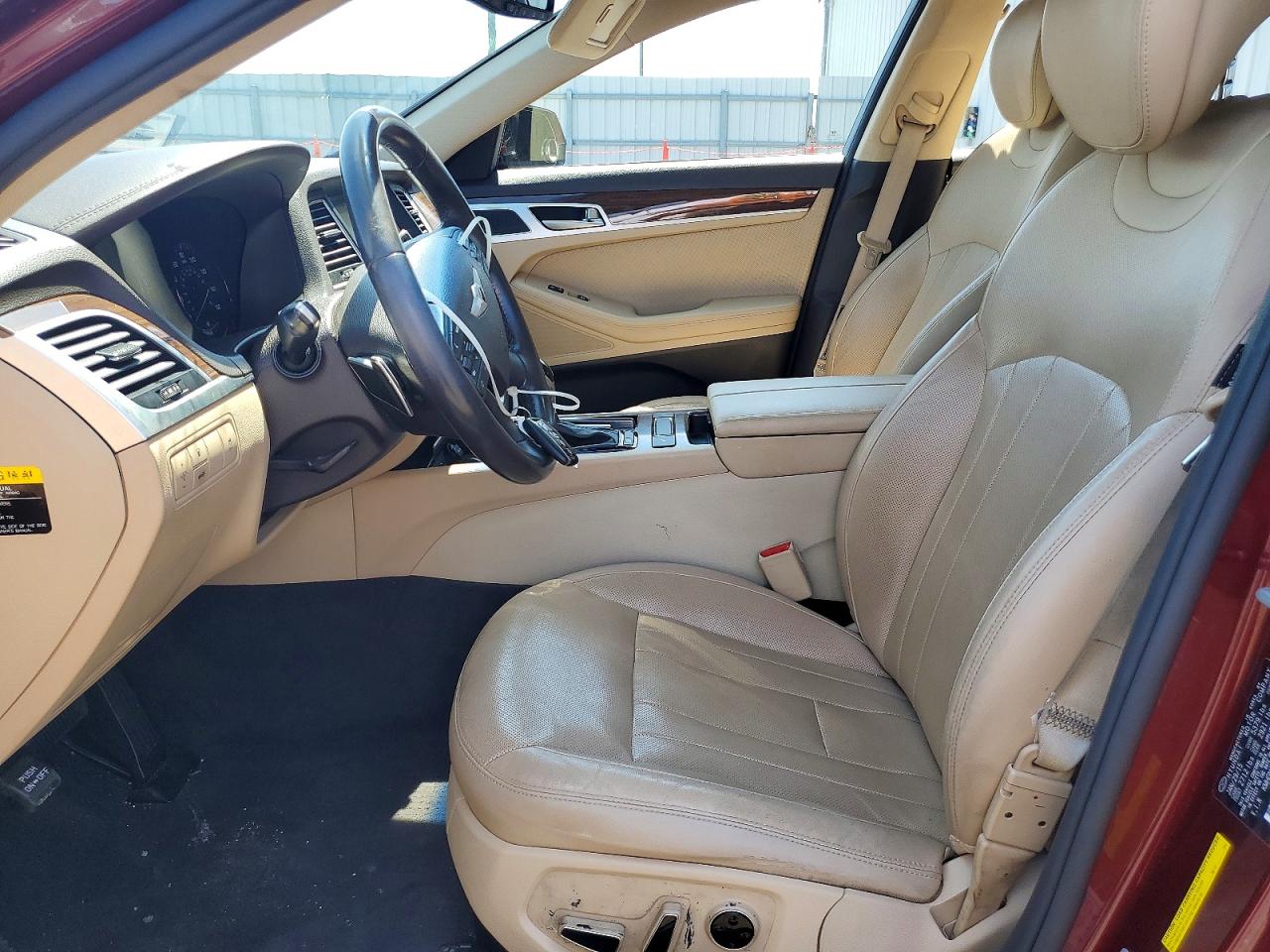 2015 Hyundai Genesis 3.8l Maroon vin: KMHGN4JEXFU080521