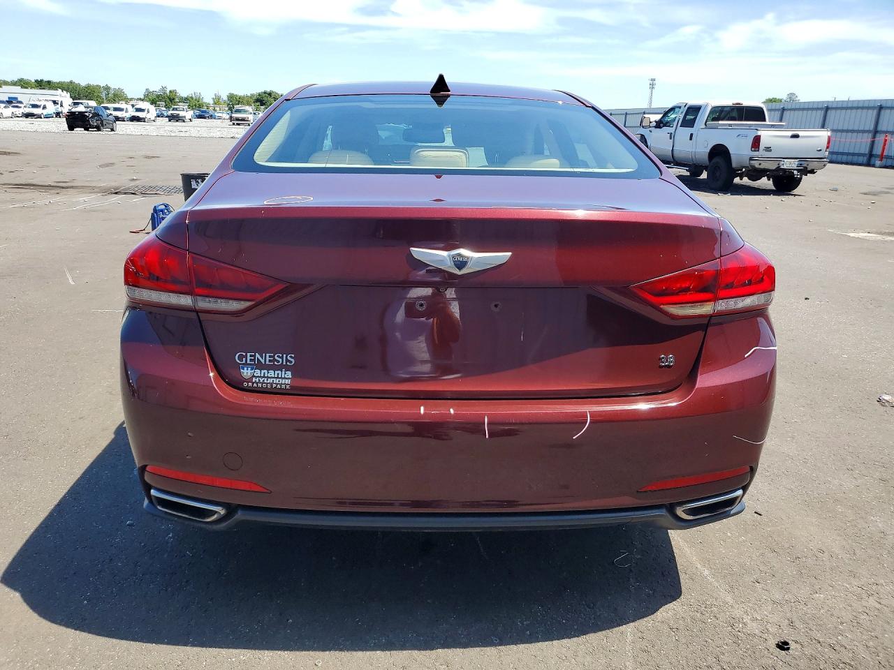 2015 Hyundai Genesis 3.8l Maroon vin: KMHGN4JEXFU080521