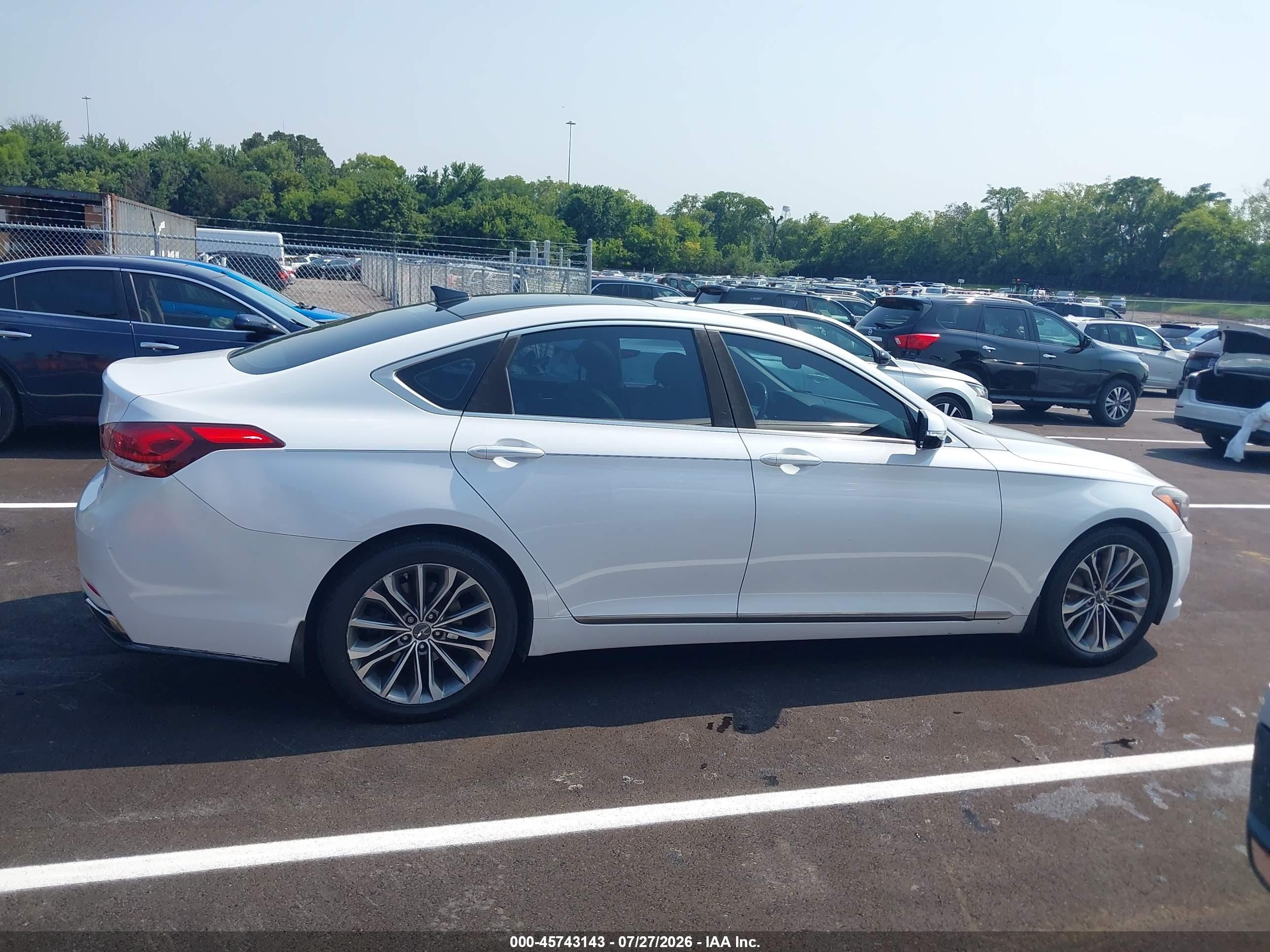2015 Hyundai Genesis 3.8 White vin: KMHGN4JEXFU086500
