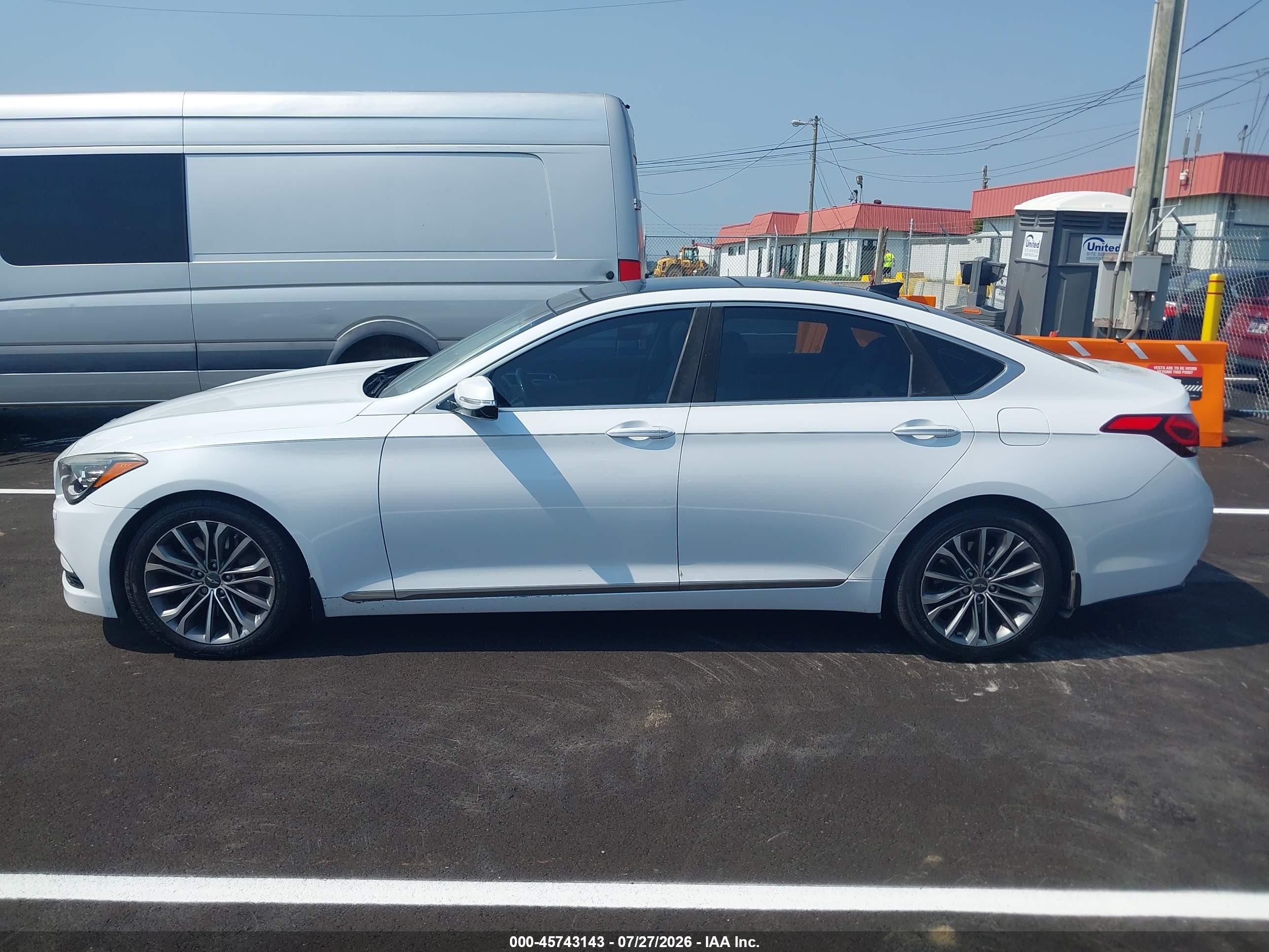 2015 Hyundai Genesis 3.8 White vin: KMHGN4JEXFU086500