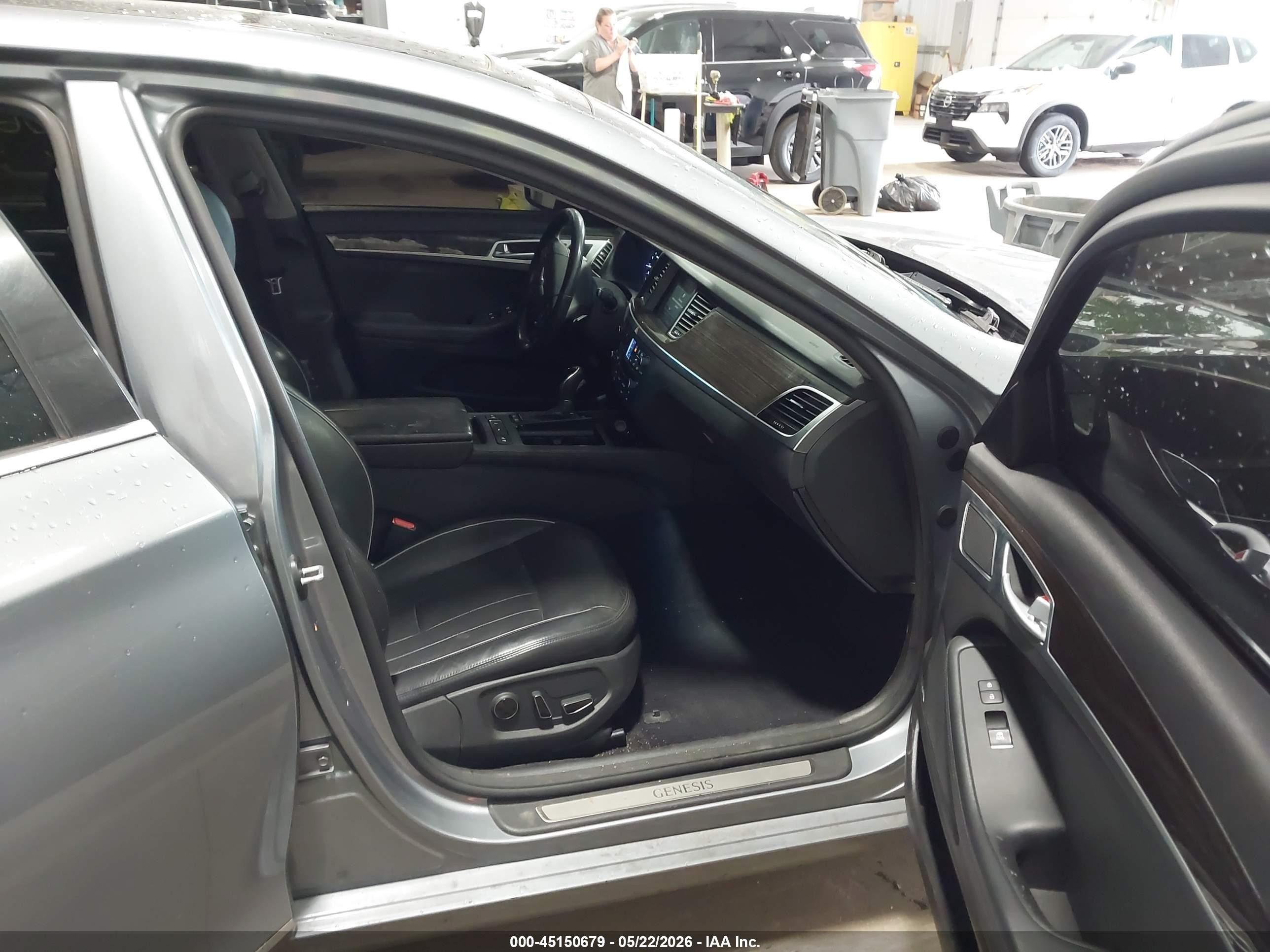 2015 Hyundai Genesis 3.8 Gray vin: KMHGN4JEXFU091129