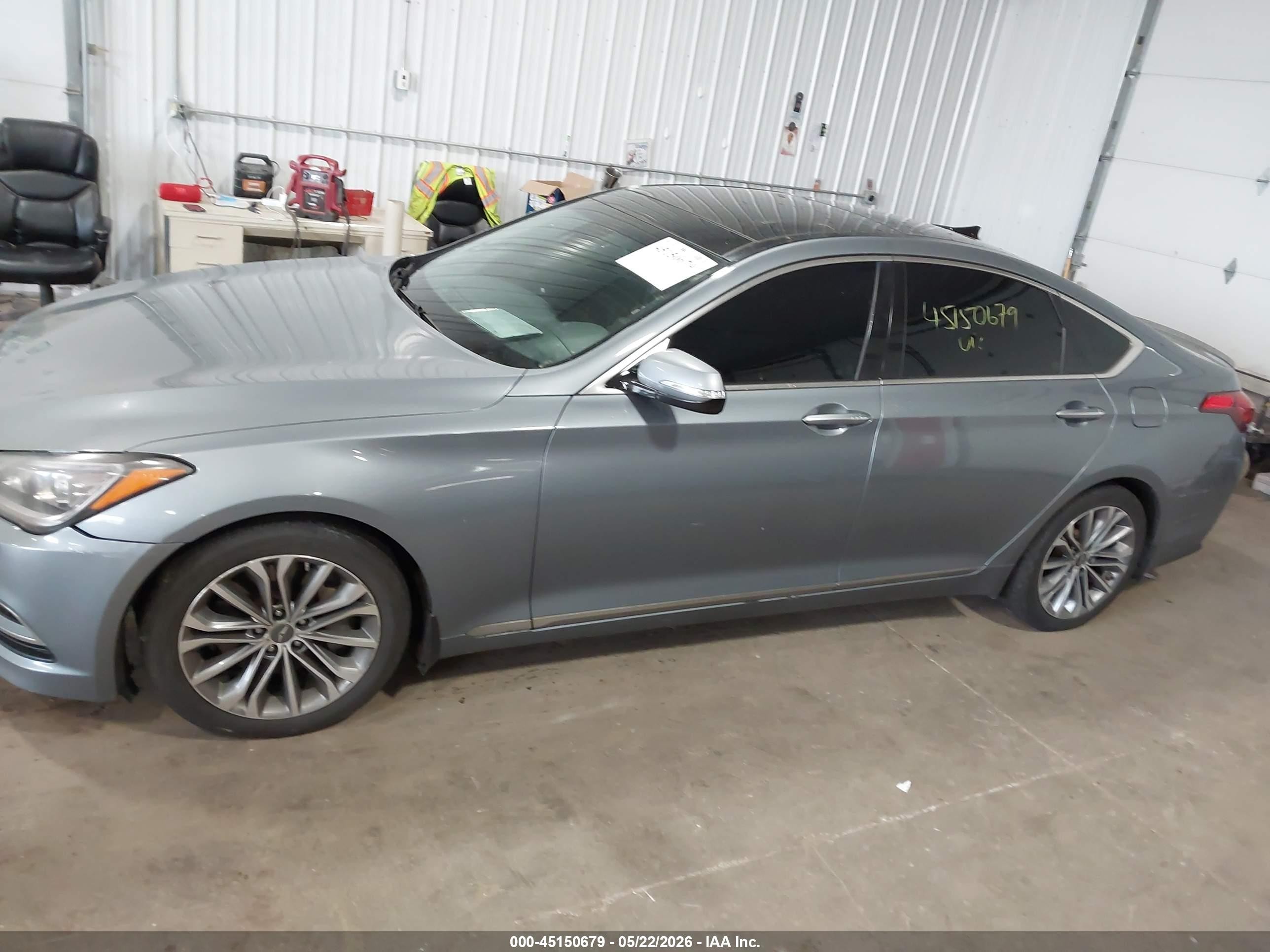 2015 Hyundai Genesis 3.8 Gray vin: KMHGN4JEXFU091129