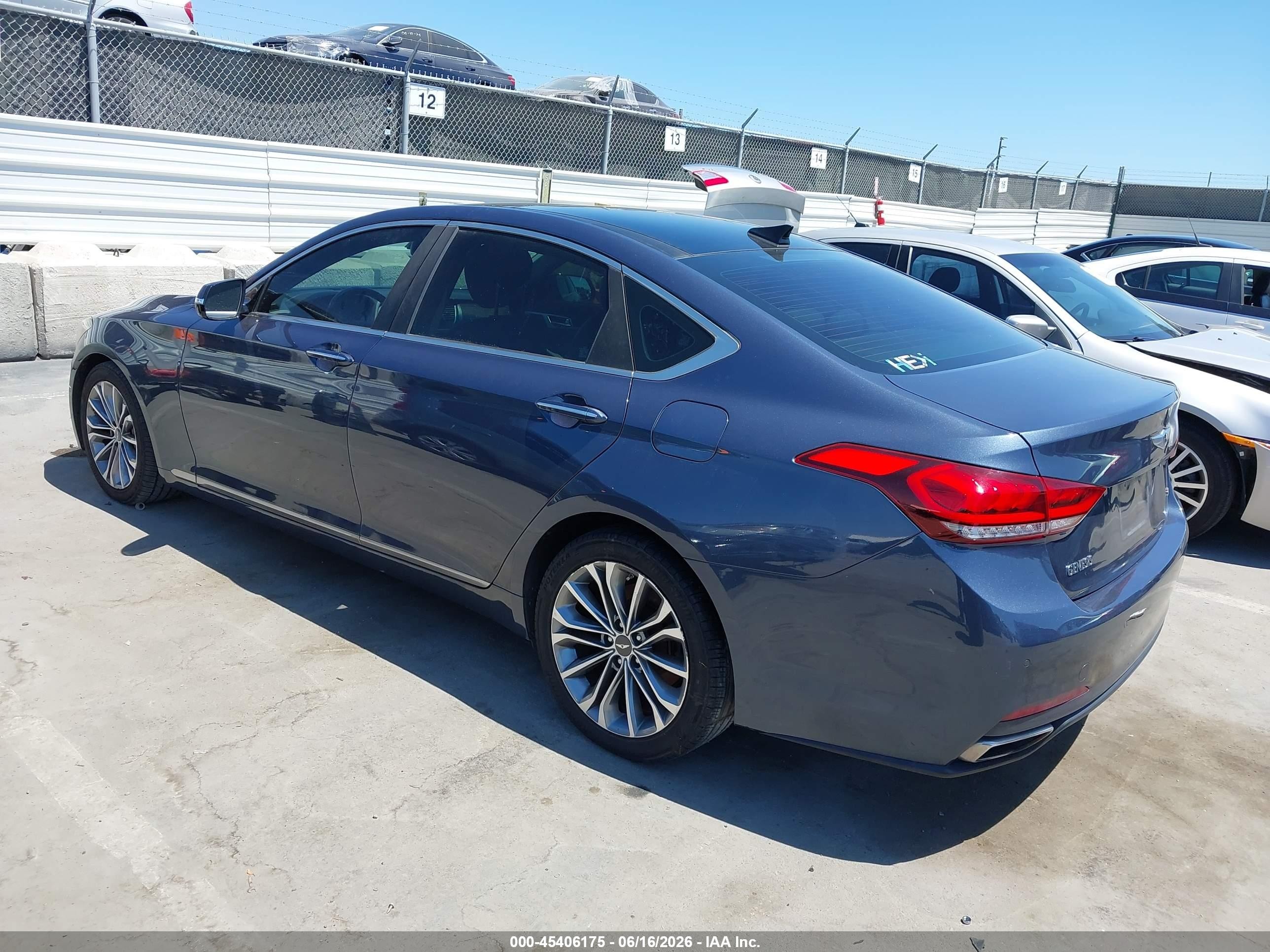 2015 Hyundai Genesis 3.8 Blue vin: KMHGN4JEXFU096301