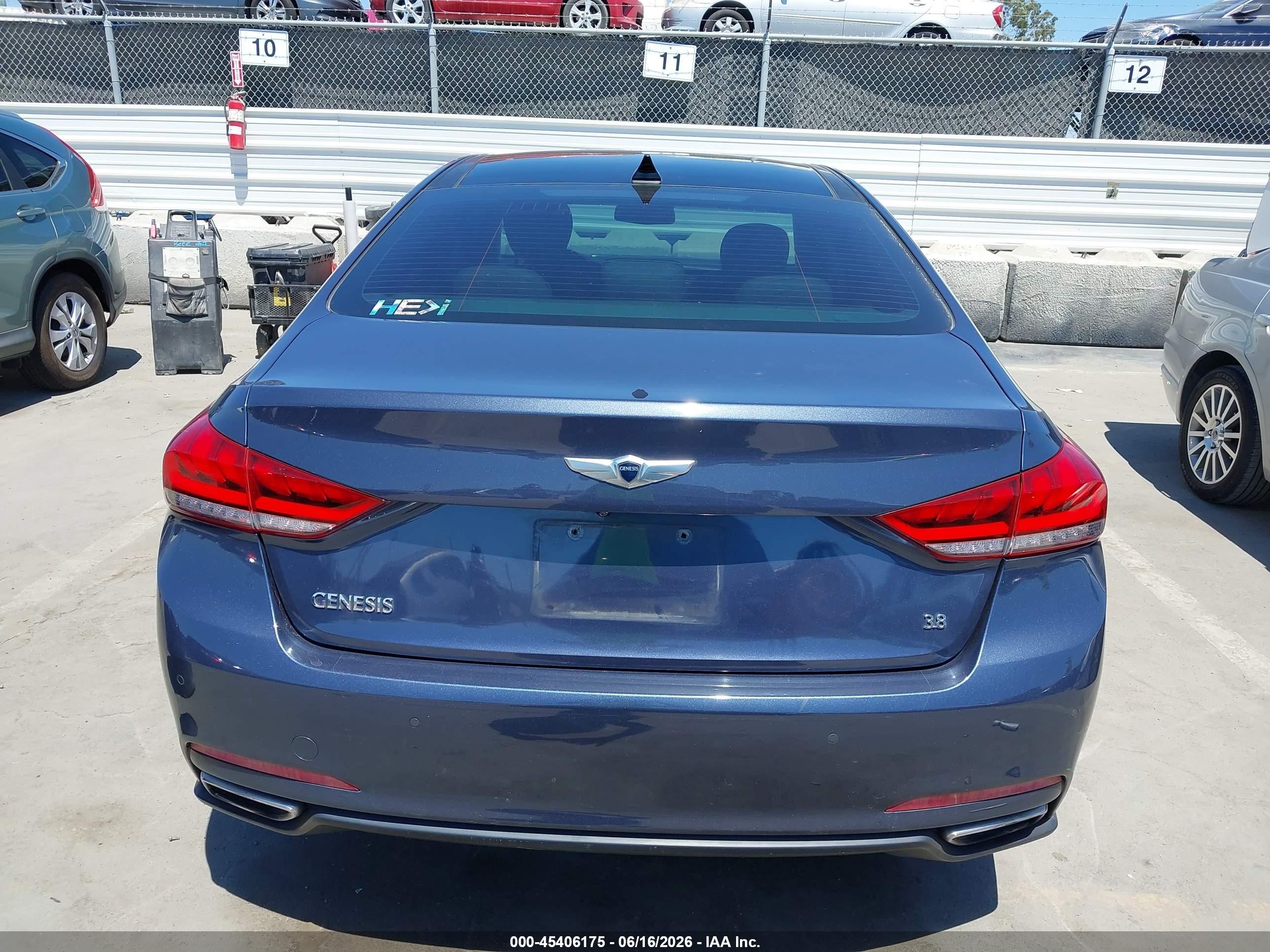 2015 Hyundai Genesis 3.8 Blue vin: KMHGN4JEXFU096301