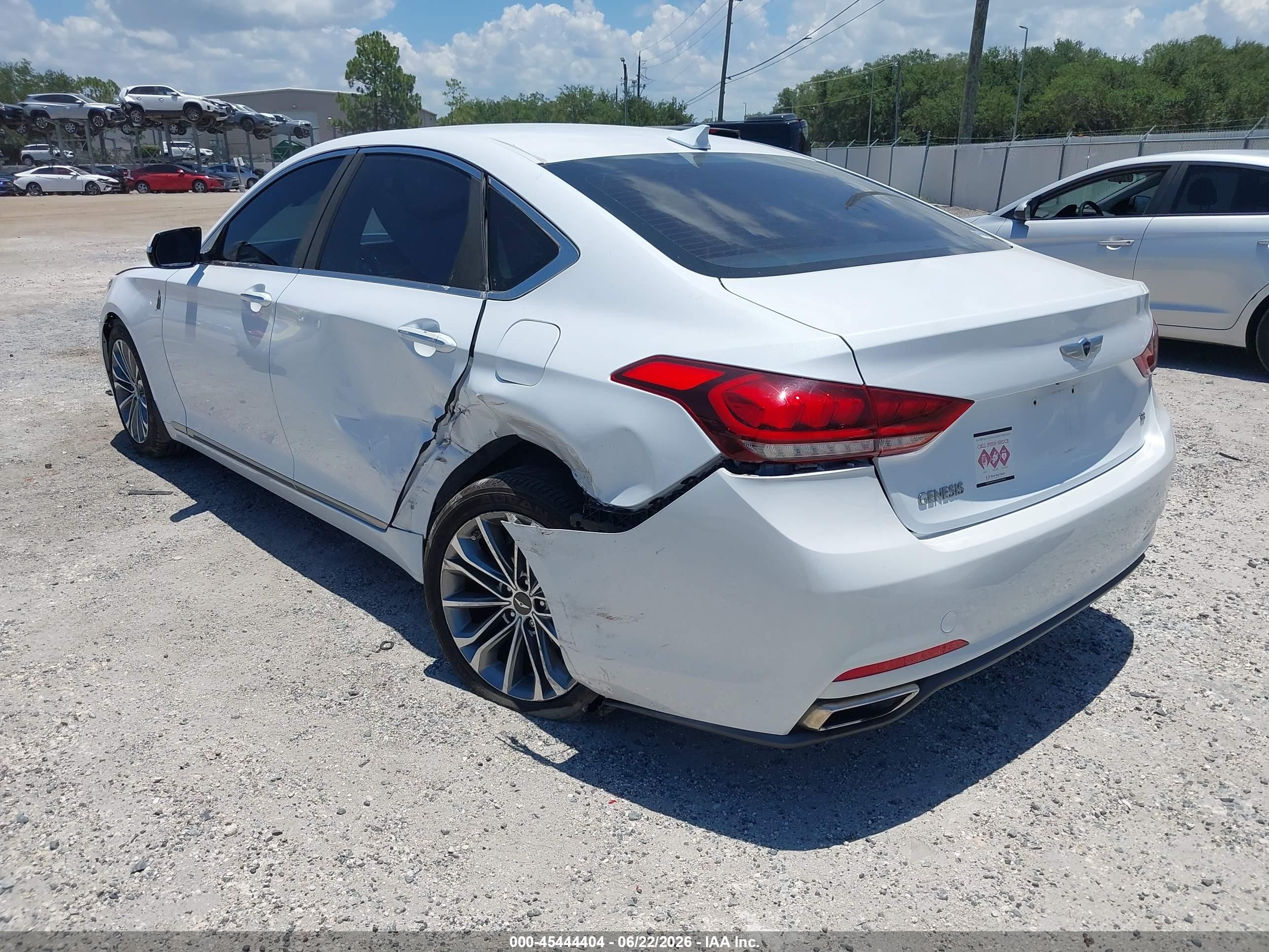 2015 Hyundai Genesis 3.8 White vin: KMHGN4JEXFU098632