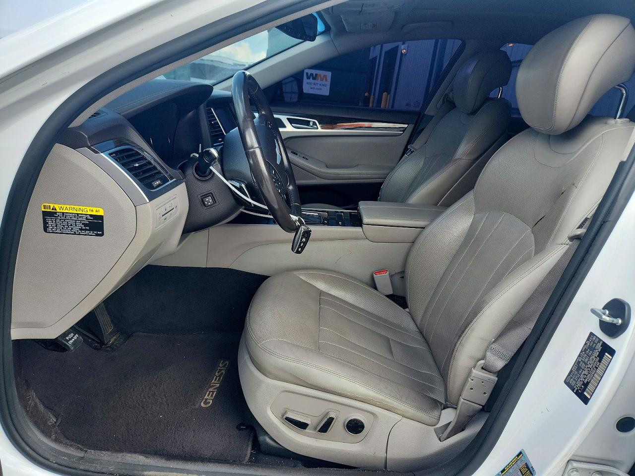 2015 Hyundai Genesis 3.8l White vin: KMHGN4JEXFU099389
