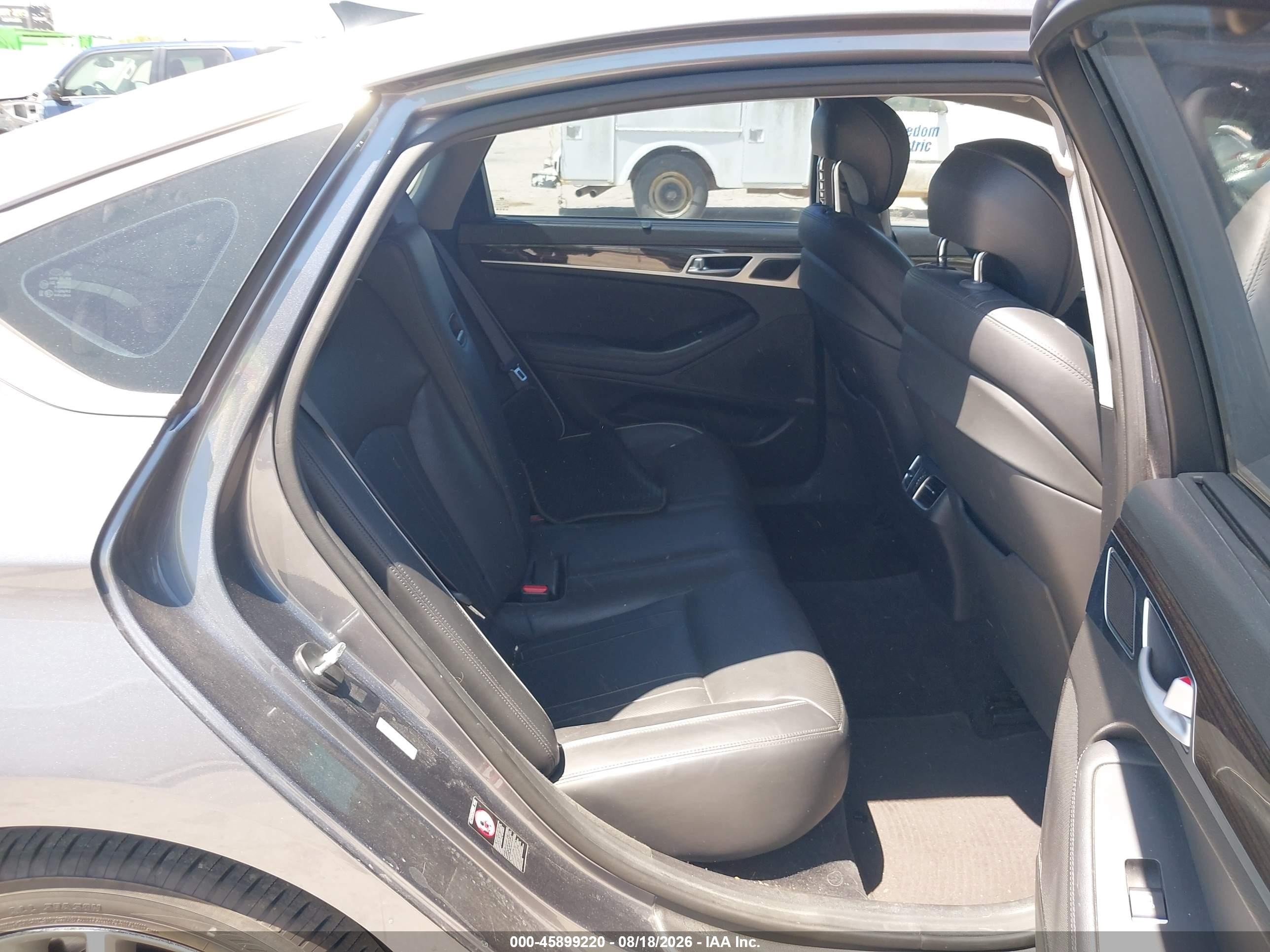 2016 Hyundai Genesis 3.8 Gray vin: KMHGN4JEXGU106178