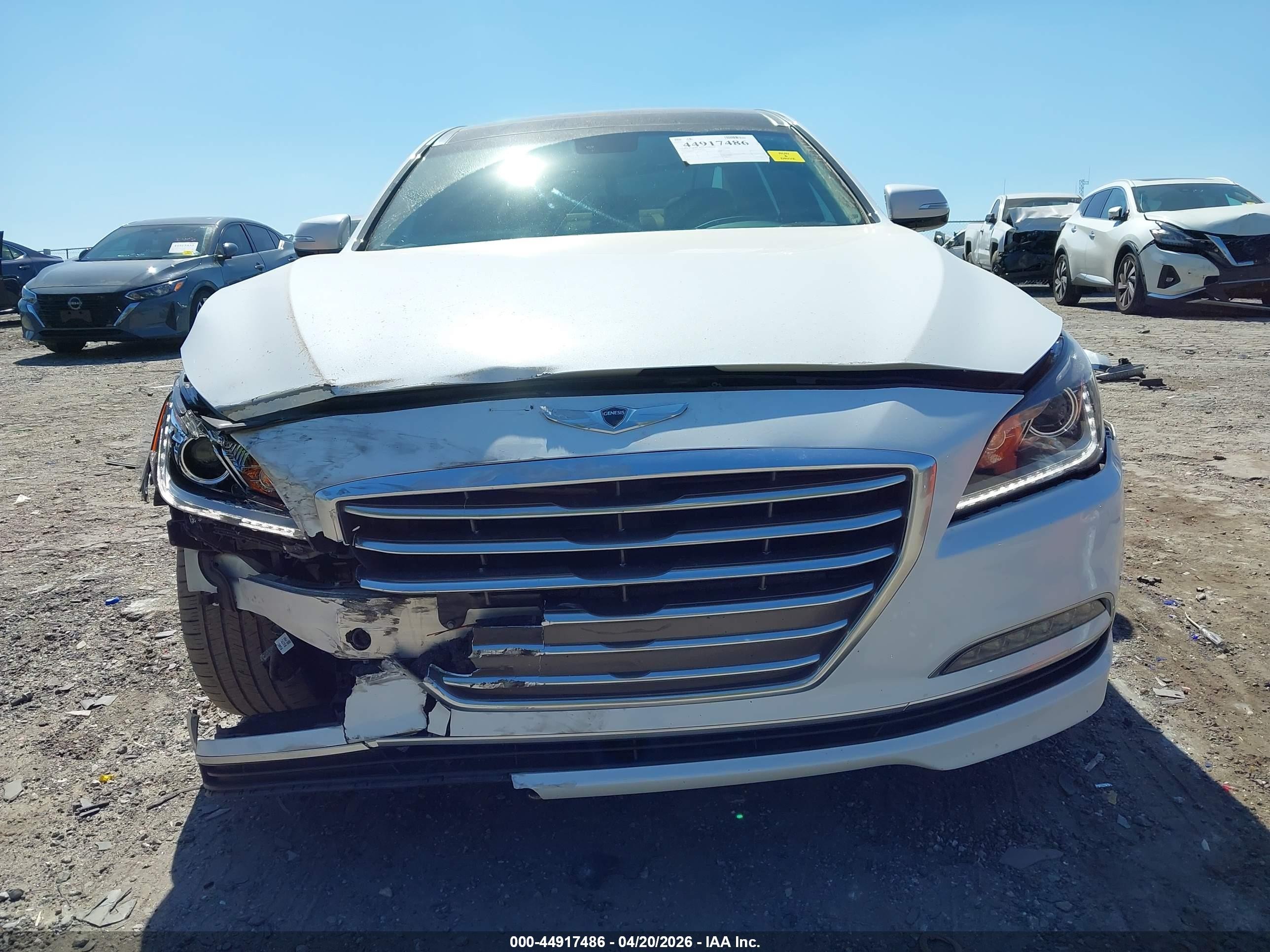 2016 Hyundai Genesis 3.8 White vin: KMHGN4JEXGU138287