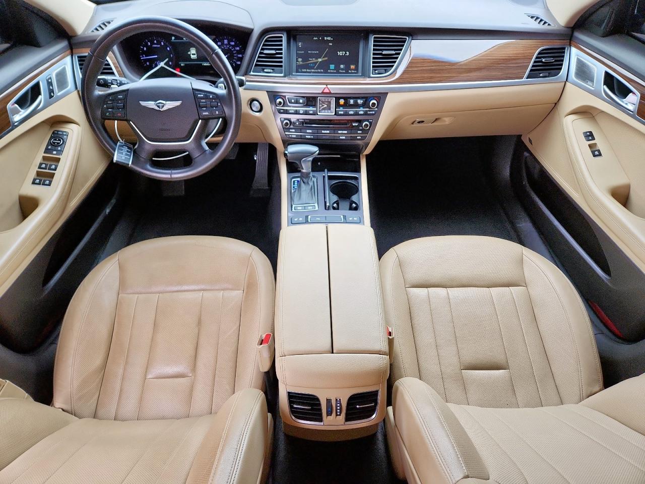 2018 Genesis G80 Base Черный vin: KMHGN4JEXJU235402