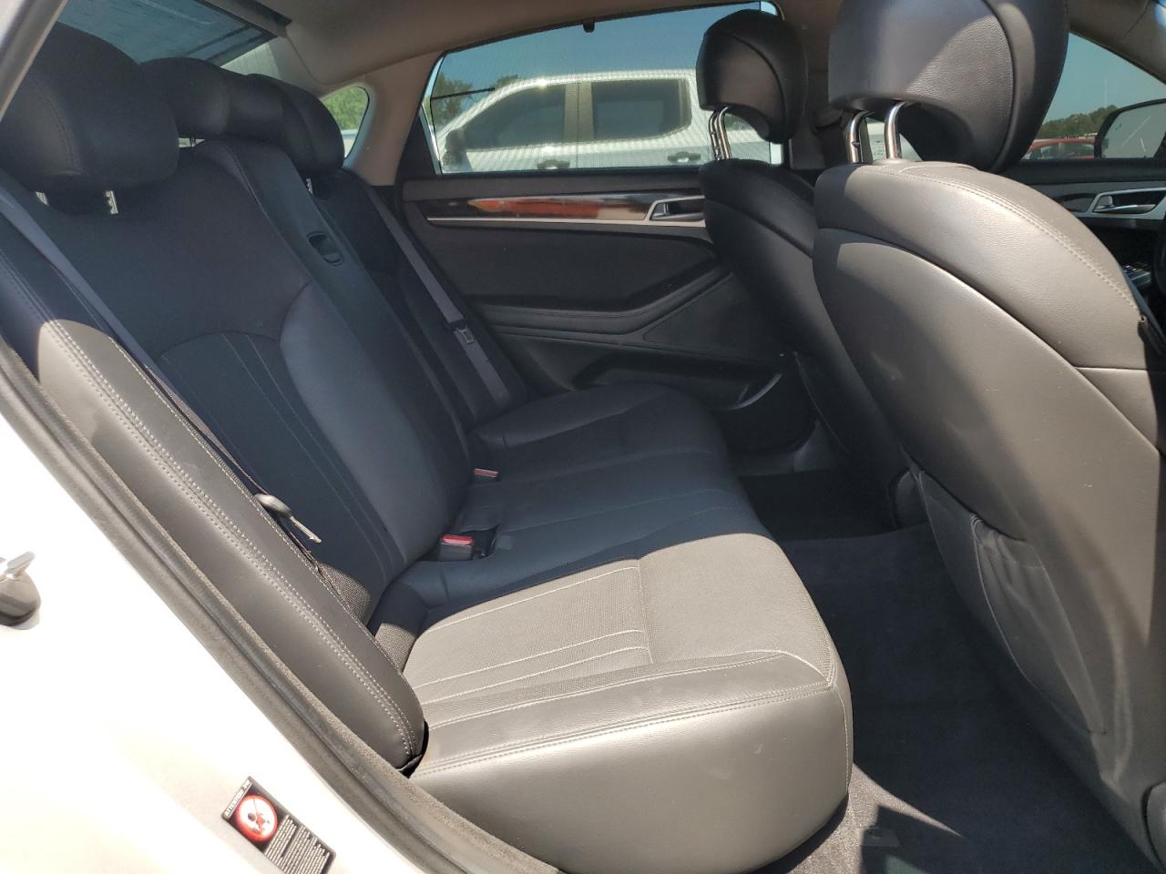 2018 Genesis G80 Base Silver vin: KMHGN4JEXJU236808