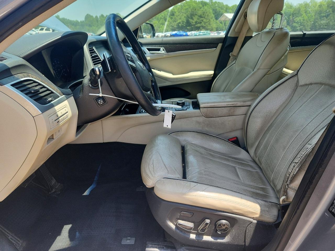 2015 Hyundai Genesis Gray vin: KMHGN4JF1FU018501