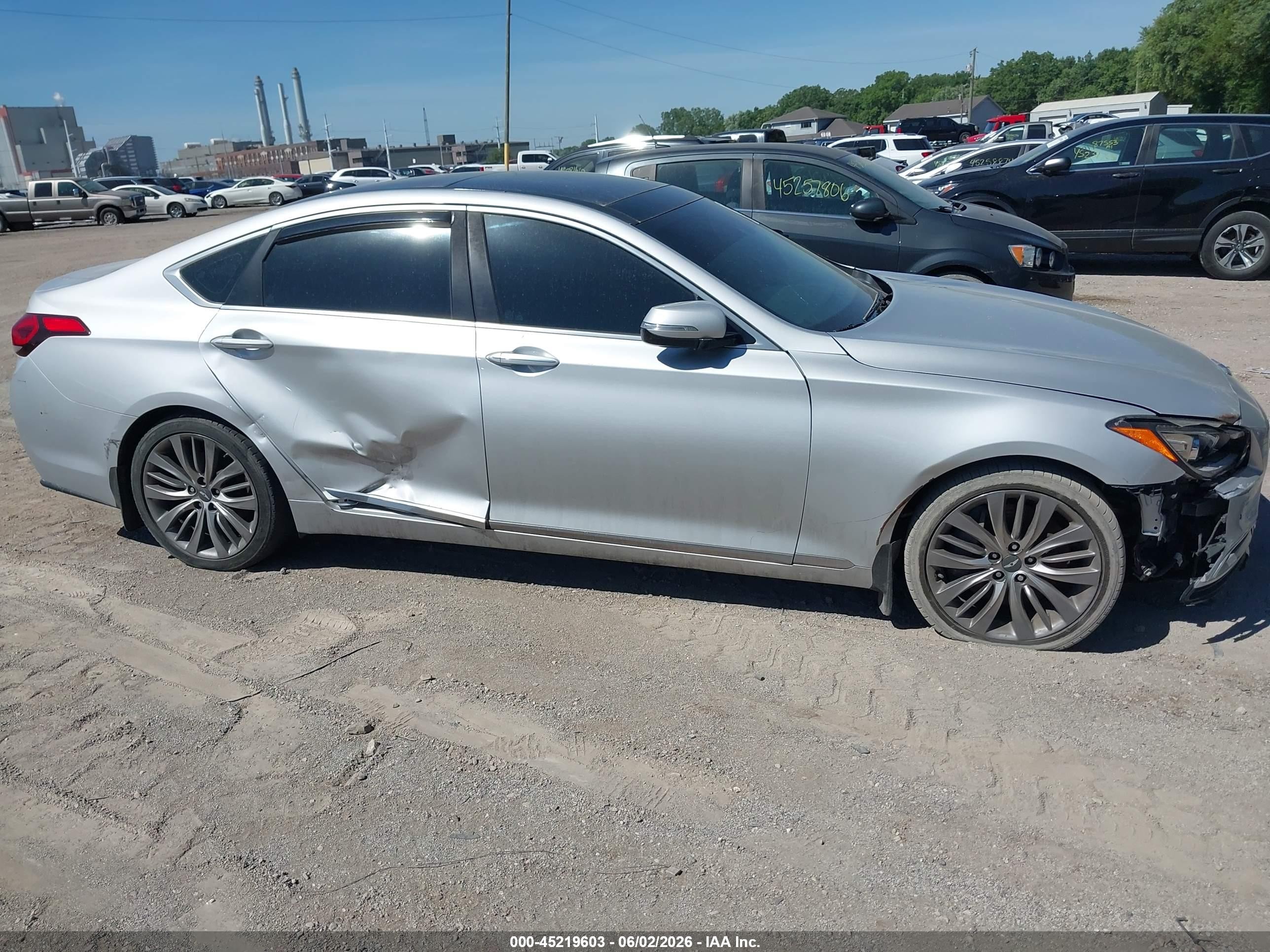 2015 Hyundai Genesis 5.0 Silver vin: KMHGN4JF1FU053040