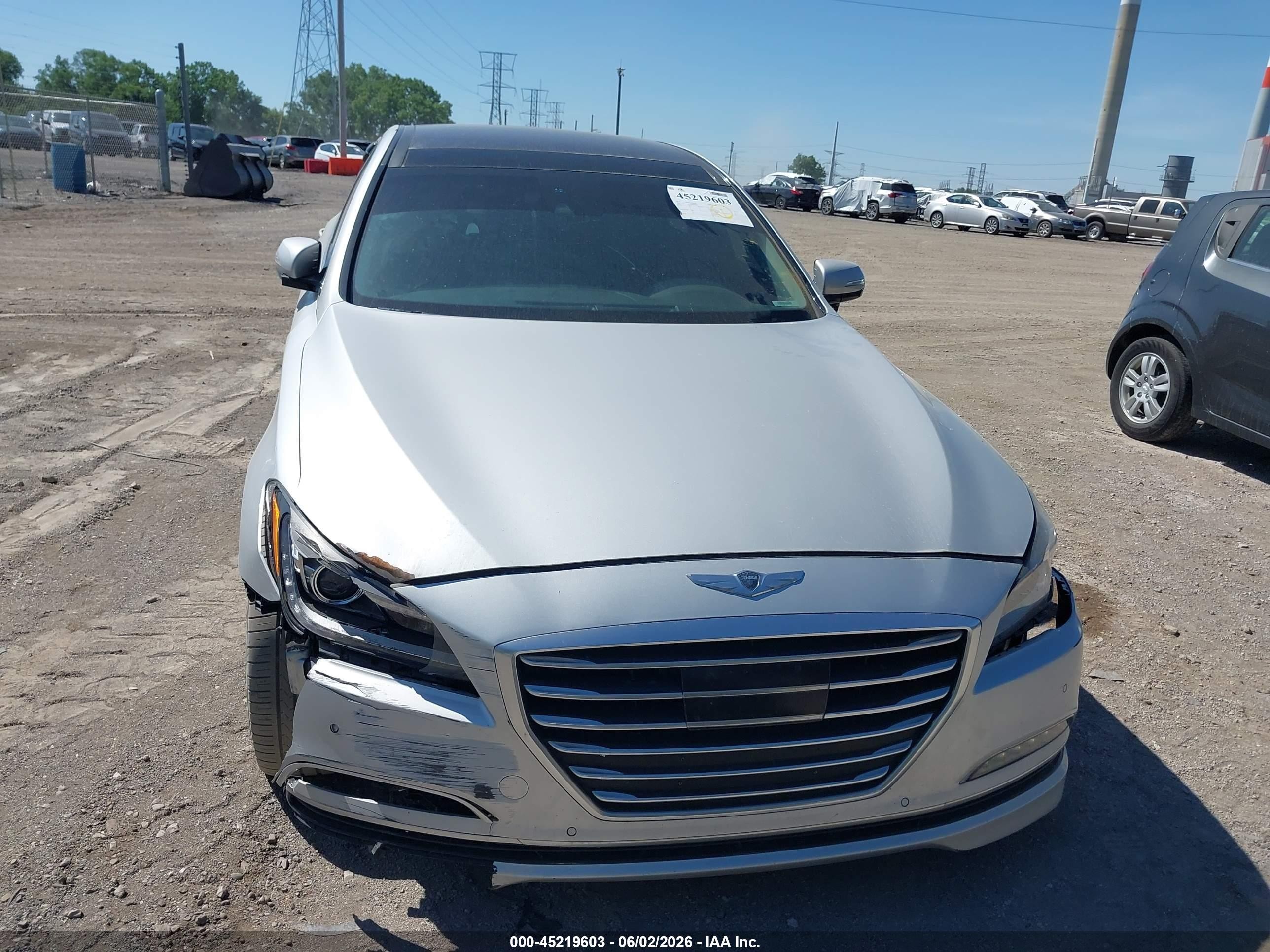 2015 Hyundai Genesis 5.0 Silver vin: KMHGN4JF1FU053040