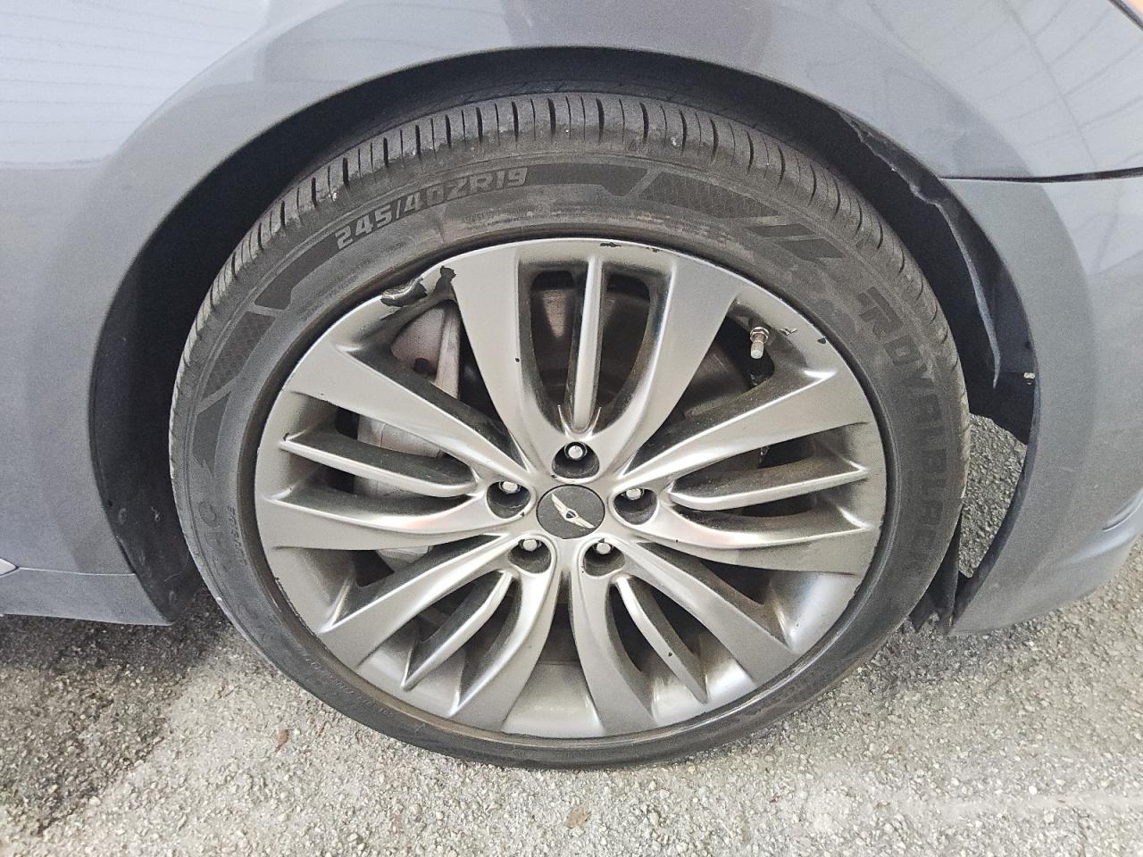 2015 Hyundai Genesis 5.0l Gray vin: KMHGN4JF1FU062207 Damage: Right Front Wheel, Broken, Replacement Required