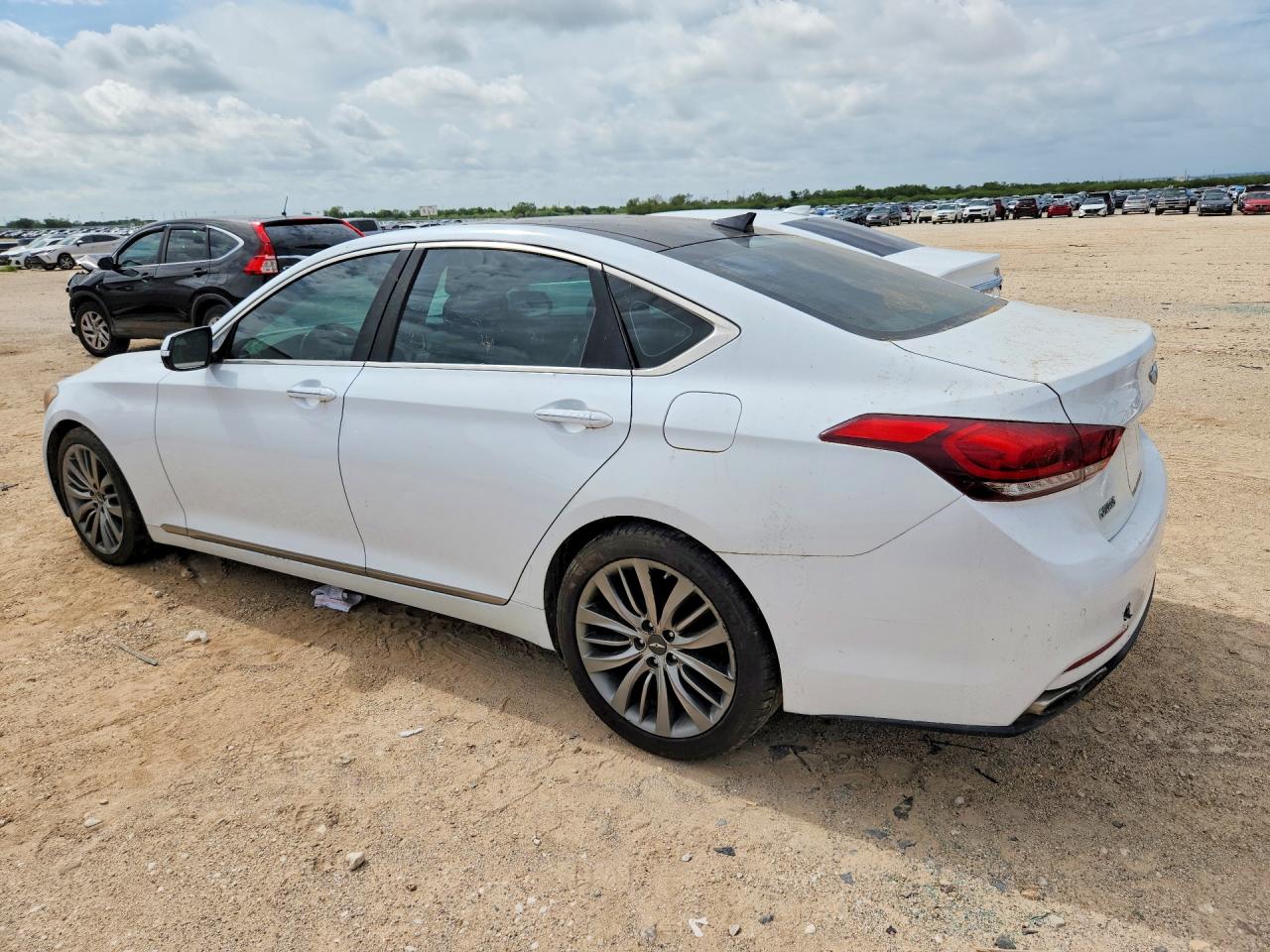 2015 Hyundai Genesis 5.0l White vin: KMHGN4JF1FU070095