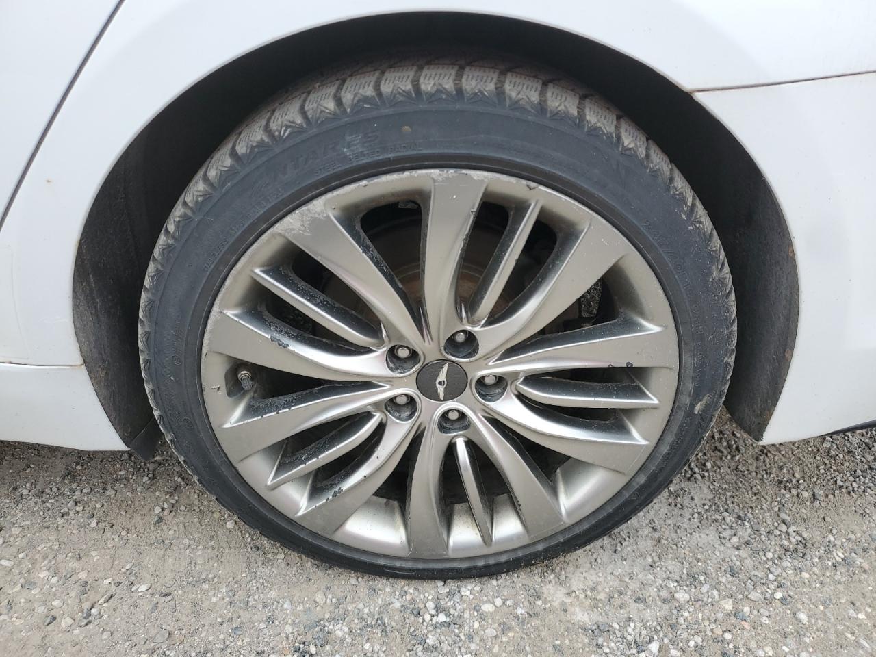 2015 Hyundai Genesis 5.0l White vin: KMHGN4JF2FU017535 Damage: Left Rear Wheel, Curb Rash, 5 To 6 Inches