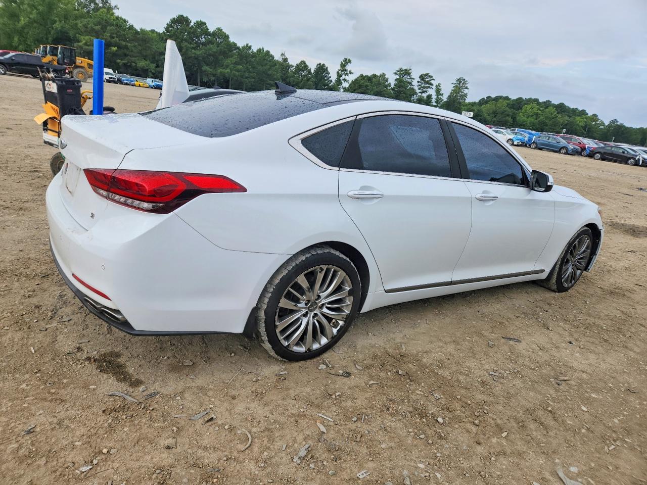 2015 Hyundai Genesis 5.0l White vin: KMHGN4JF2FU103704