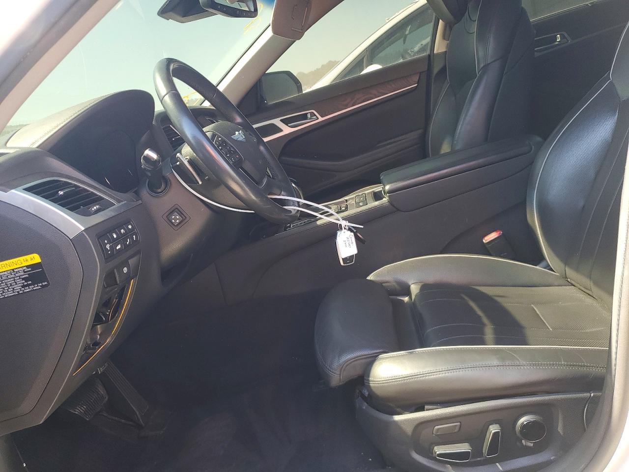 2015 Hyundai Genesis 5.0l Silver vin: KMHGN4JF3FU028396
