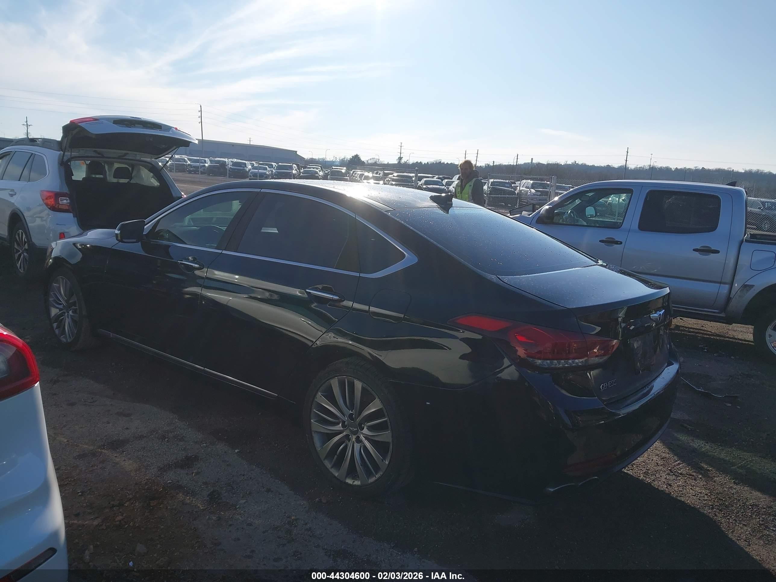 2015 Hyundai Genesis 5.0 Black vin: KMHGN4JF3FU092096