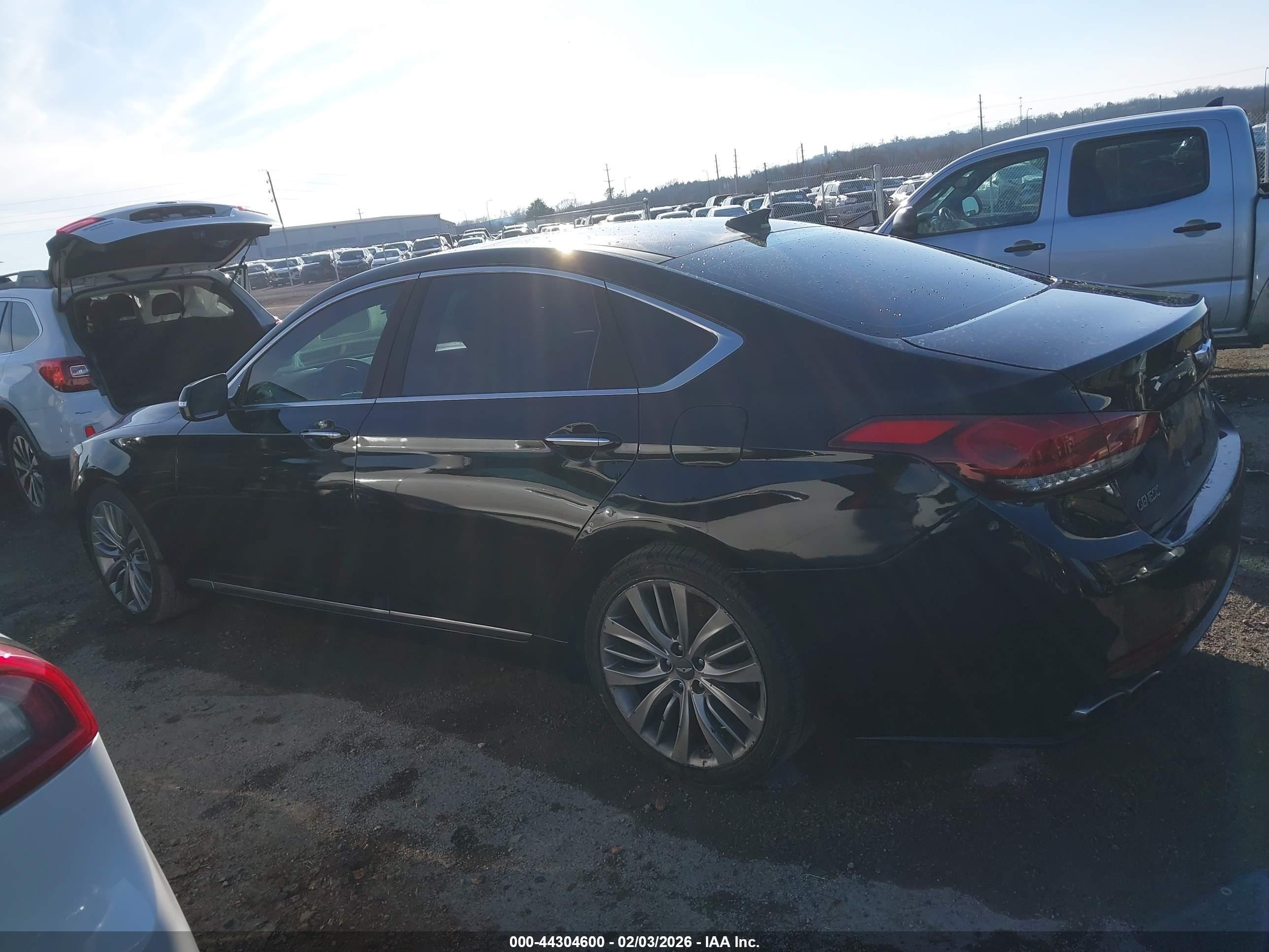 2015 Hyundai Genesis 5.0 Black vin: KMHGN4JF3FU092096