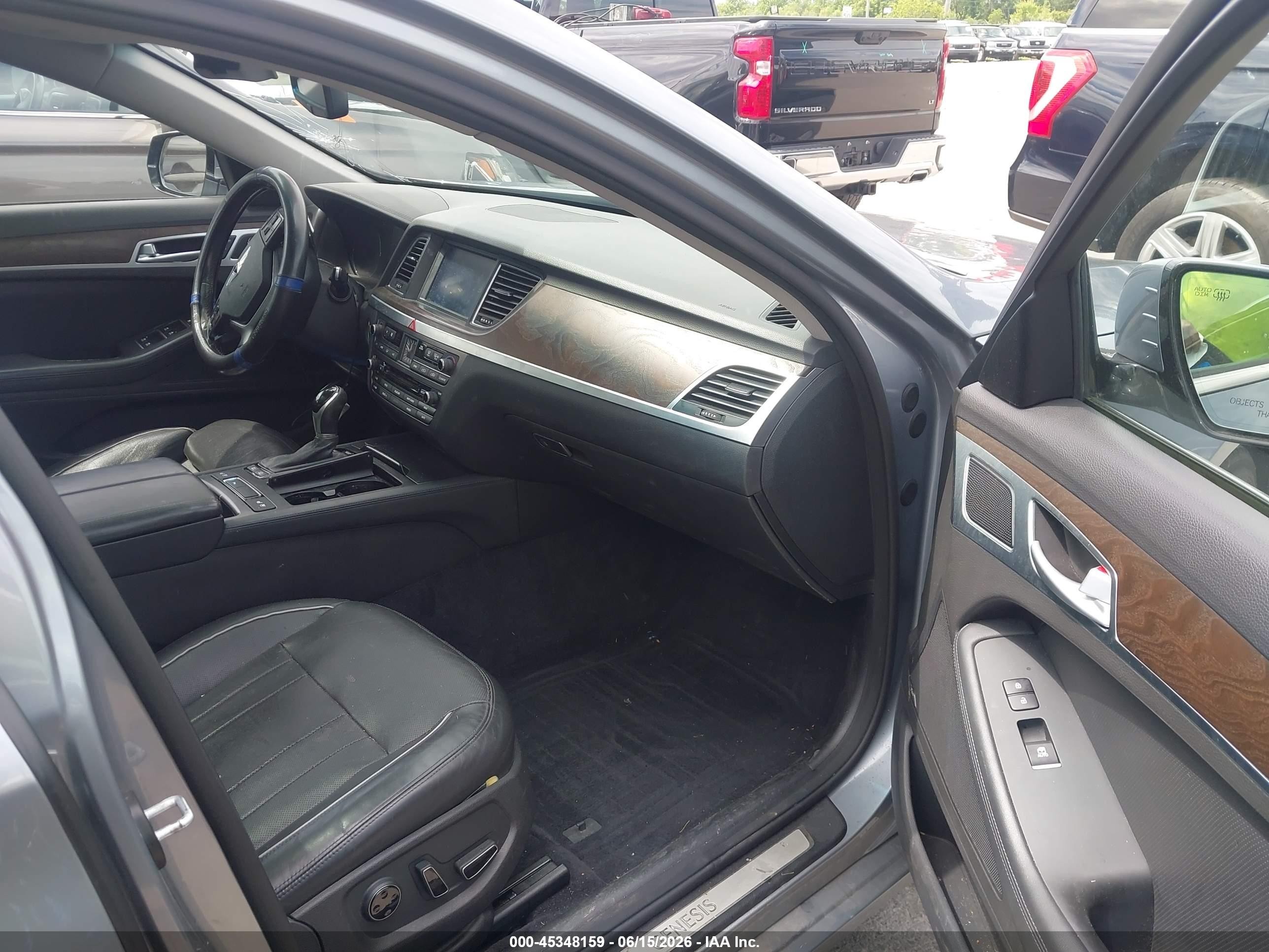 2015 Hyundai Genesis 5.0 Серый vin: KMHGN4JF4FU079454