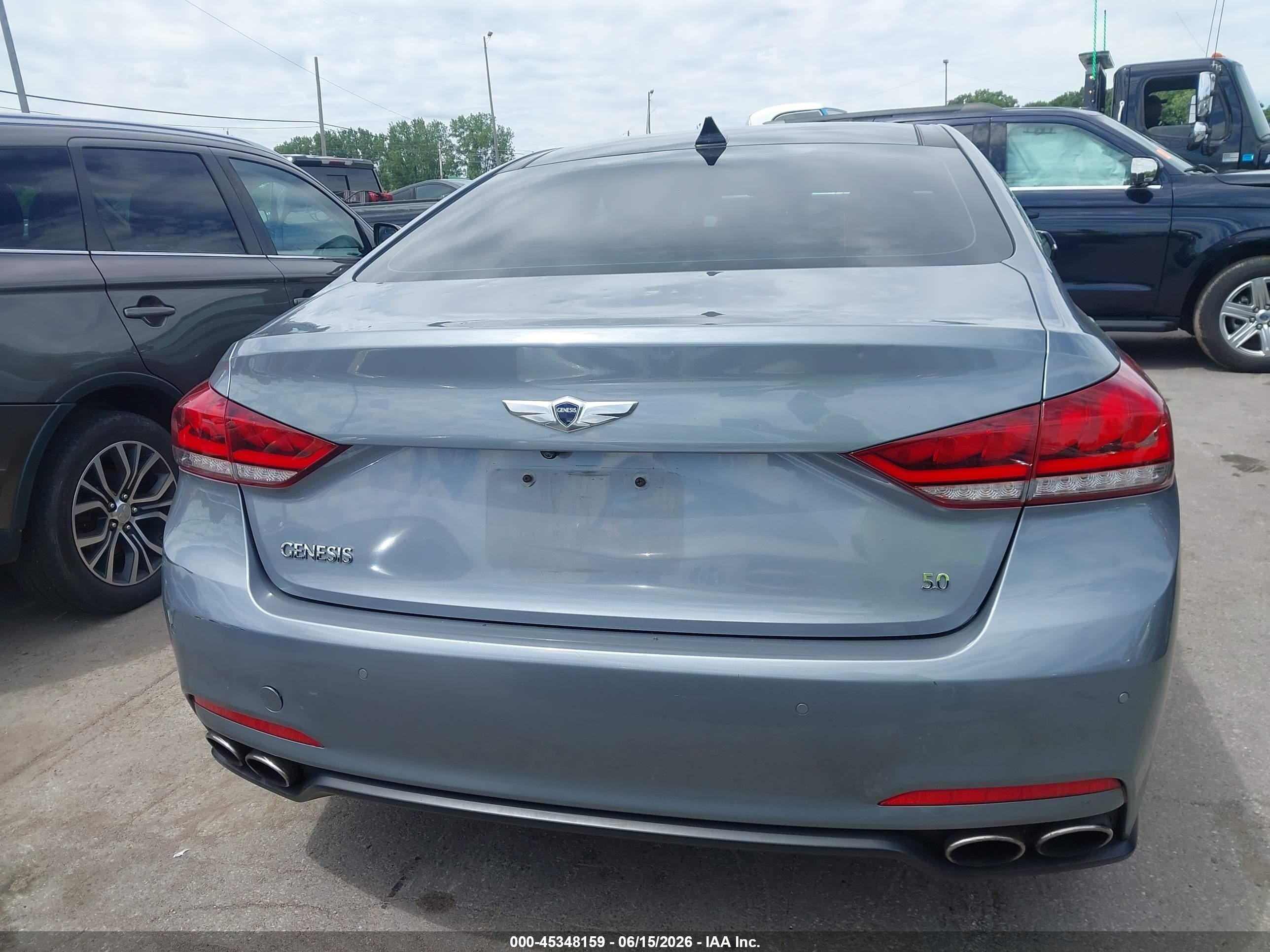 2015 Hyundai Genesis 5.0 Серый vin: KMHGN4JF4FU079454