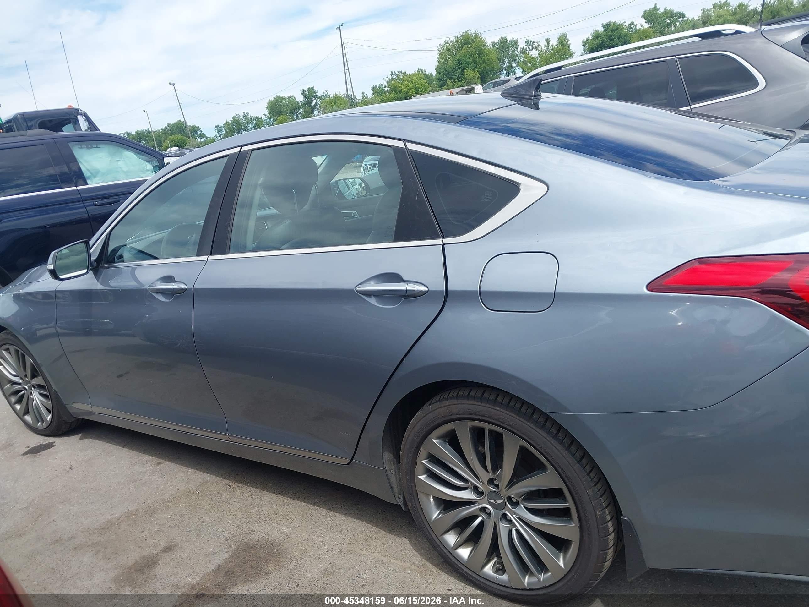 2015 Hyundai Genesis 5.0 Серый vin: KMHGN4JF4FU079454