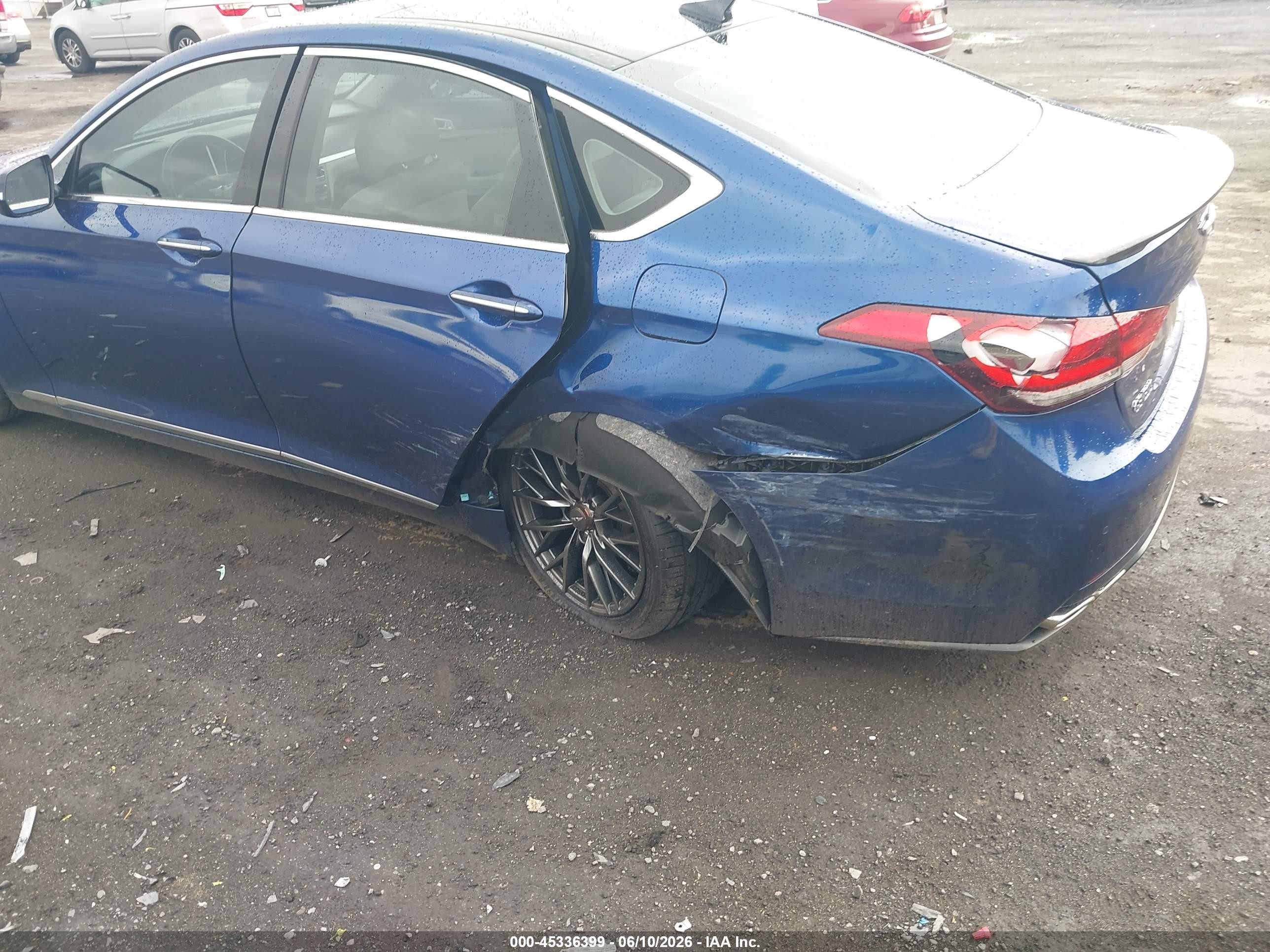 2015 Hyundai Genesis 5.0 Blue vin: KMHGN4JF4FU090535