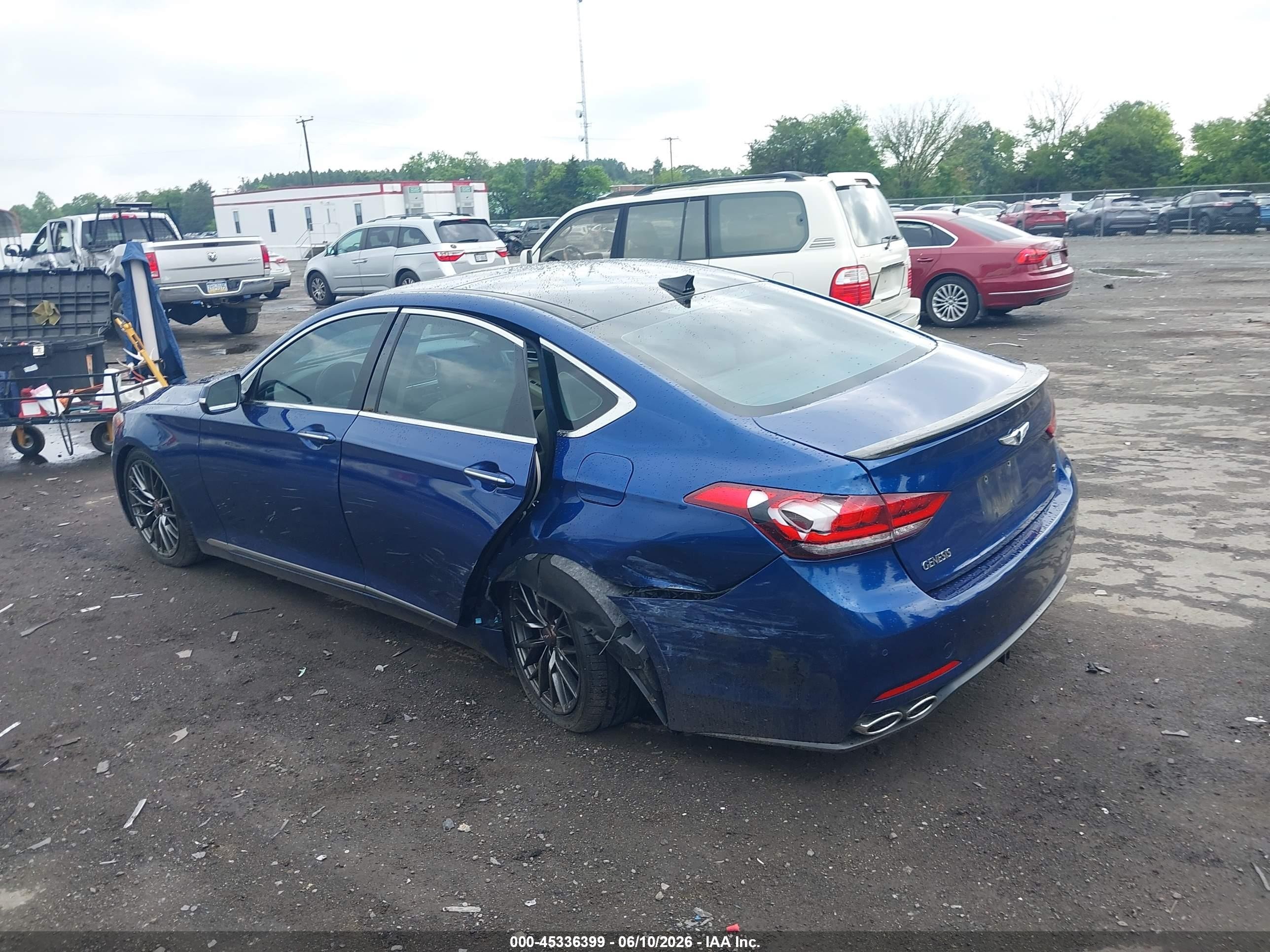 2015 Hyundai Genesis 5.0 Blue vin: KMHGN4JF4FU090535