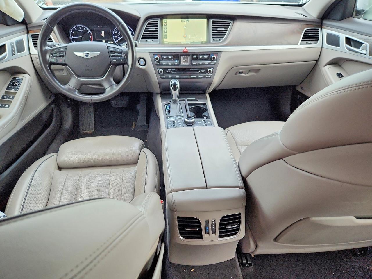 2015 Hyundai Genesis 5.0l Серебряный vin: KMHGN4JF5FU016587