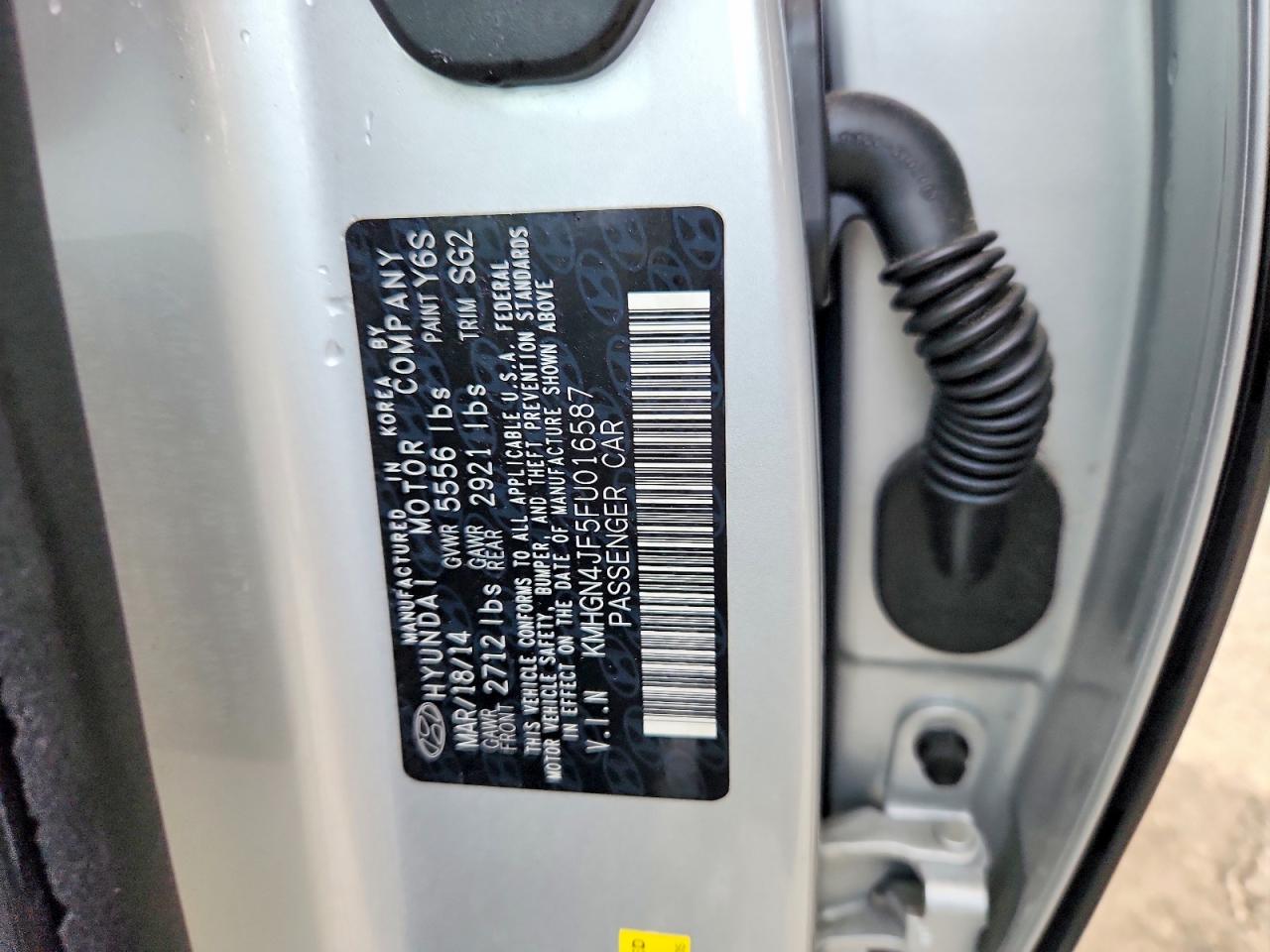 2015 Hyundai Genesis 5.0l Серебряный vin: KMHGN4JF5FU016587