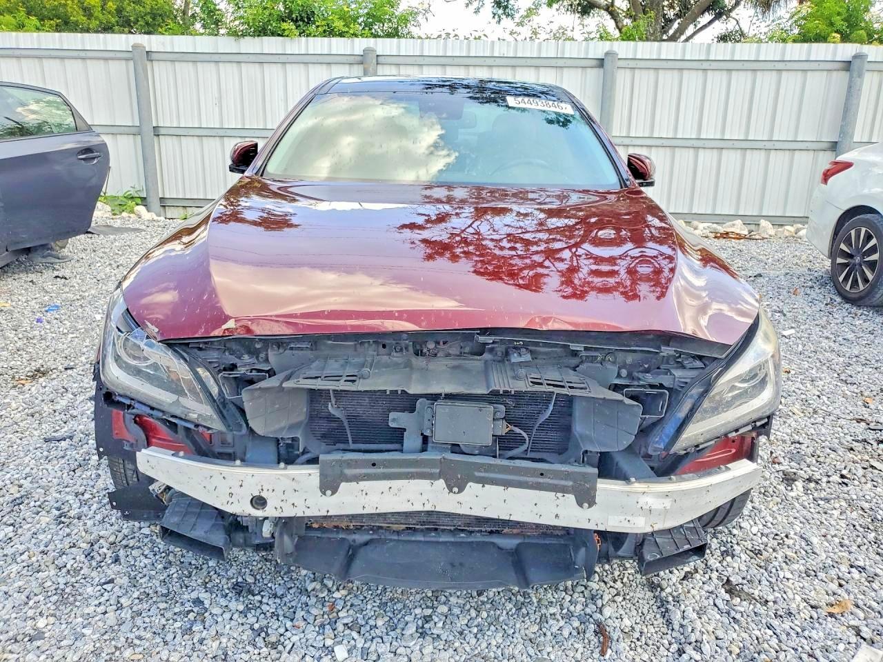 2015 Hyundai Genesis 5.0l Red vin: KMHGN4JF5FU082010