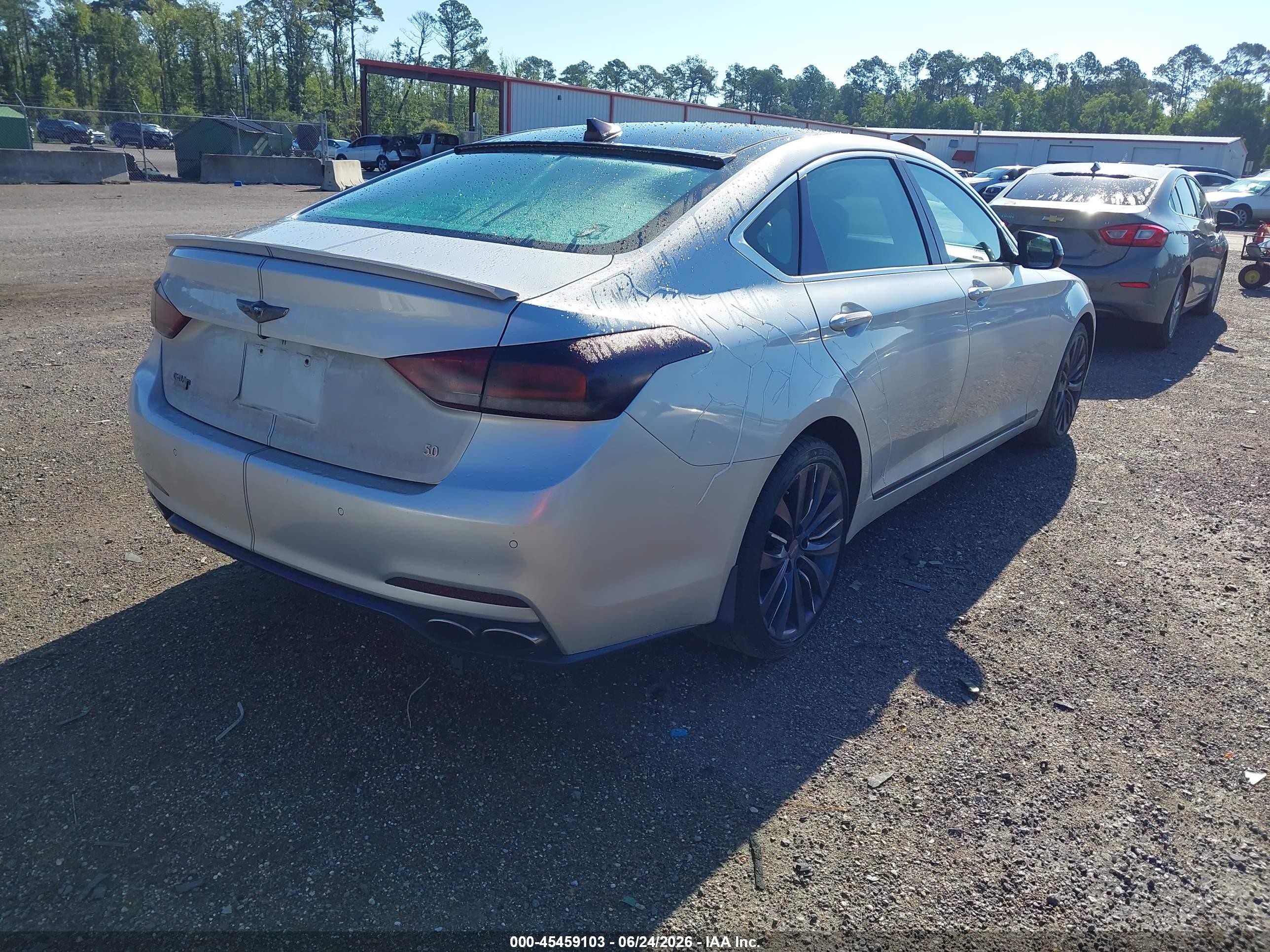 2015 Hyundai Genesis 5.0 Silver vin: KMHGN4JF6FU024357