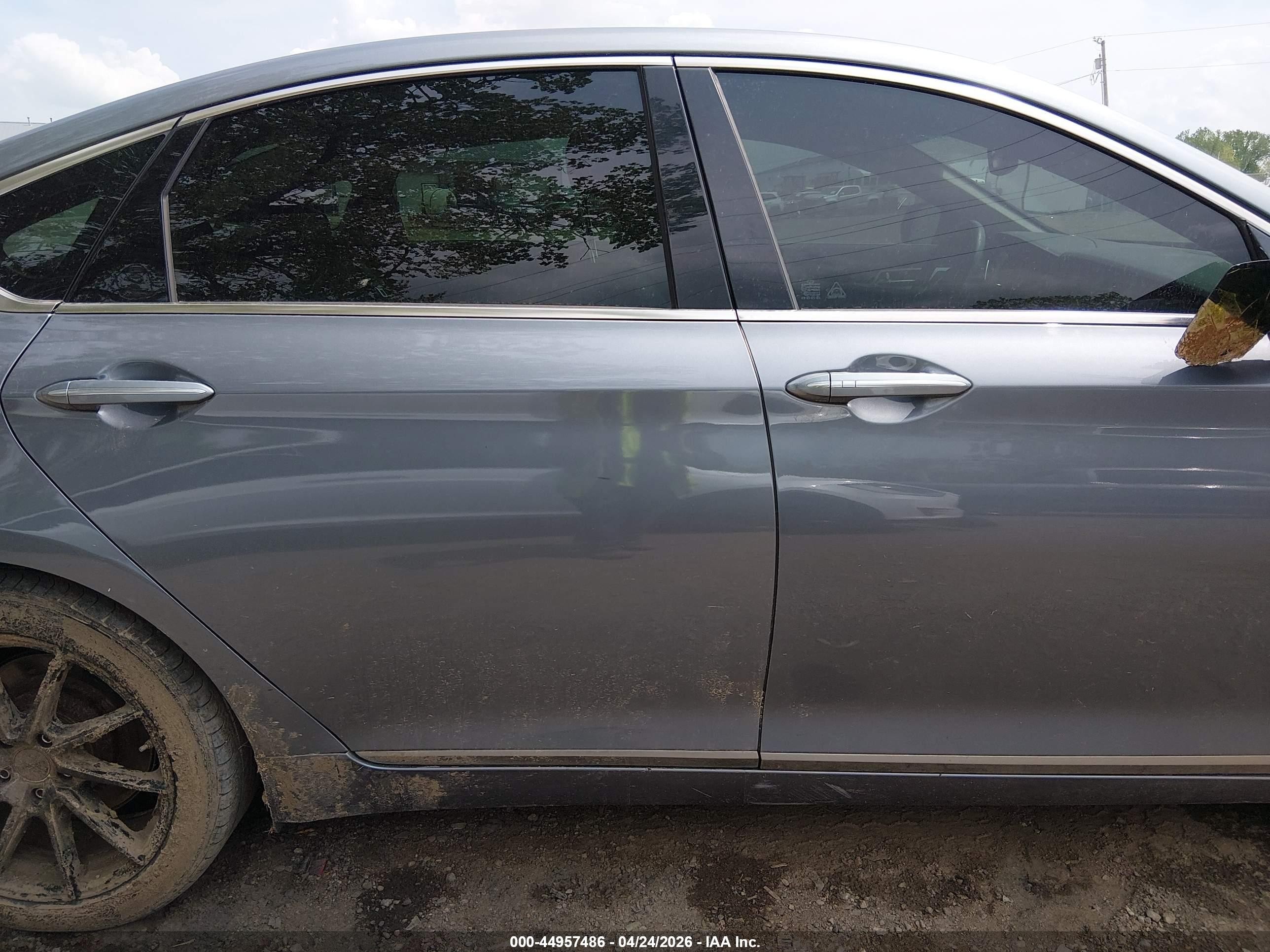 2015 Hyundai Genesis 5.0 Серый vin: KMHGN4JF7FU026862