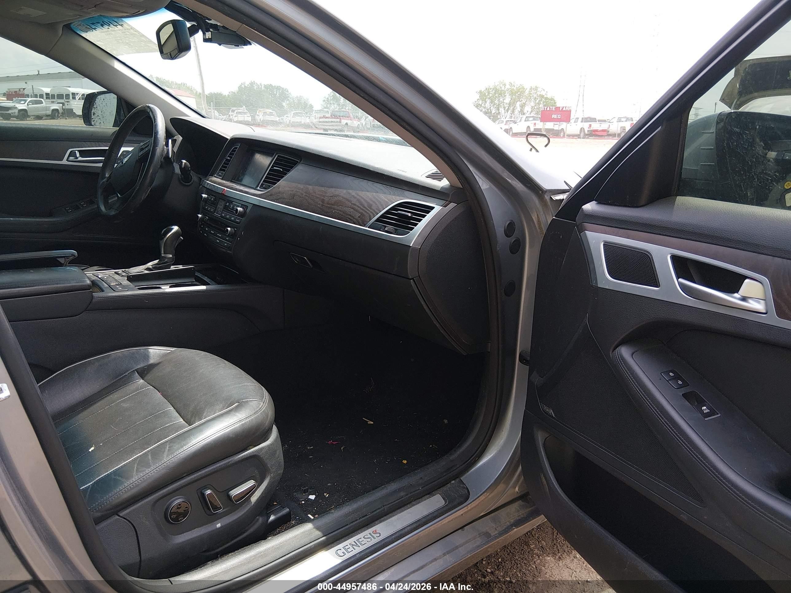 2015 Hyundai Genesis 5.0 Серый vin: KMHGN4JF7FU026862