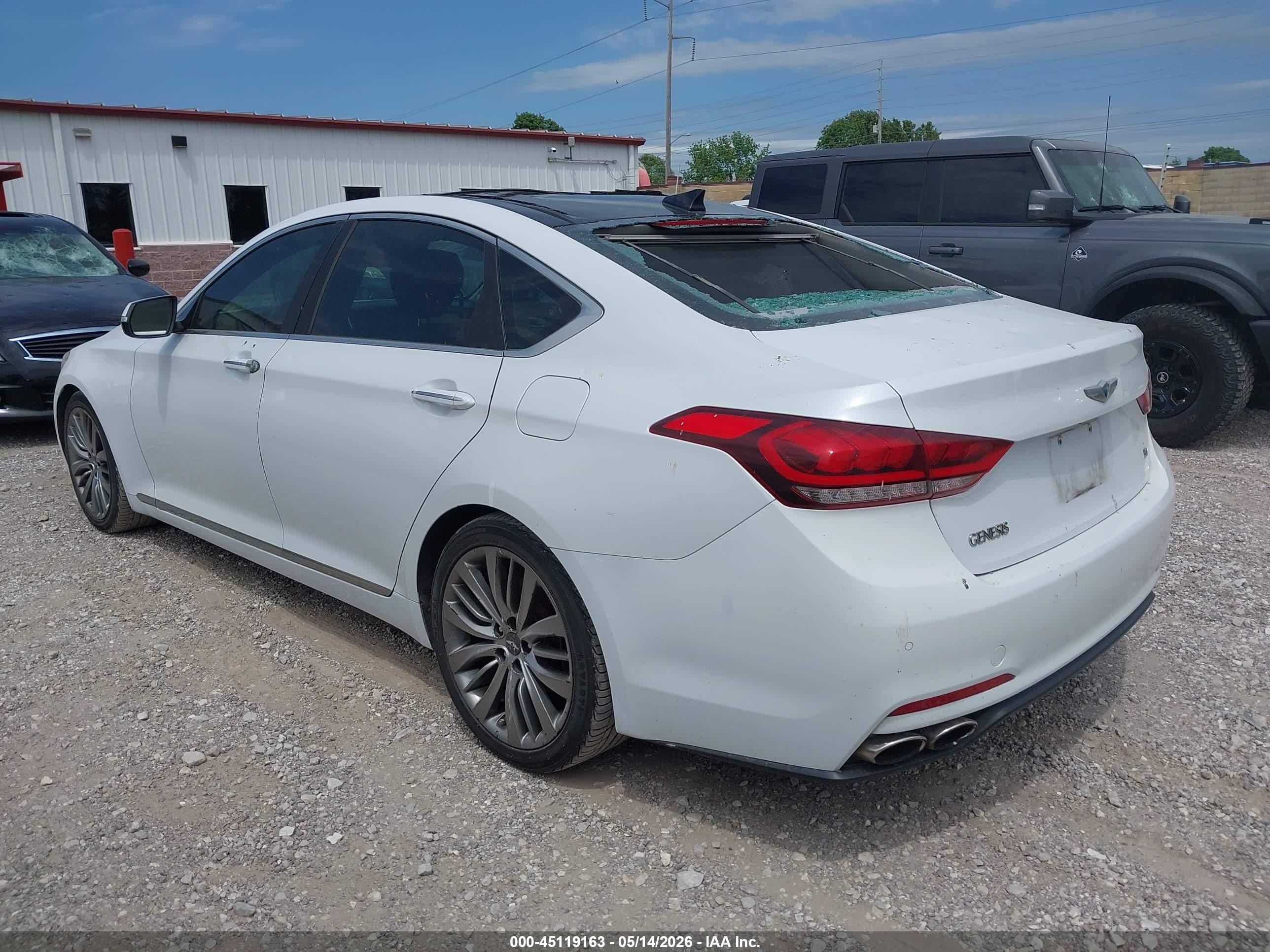 2015 Hyundai Genesis 5.0 White vin: KMHGN4JF7FU064558