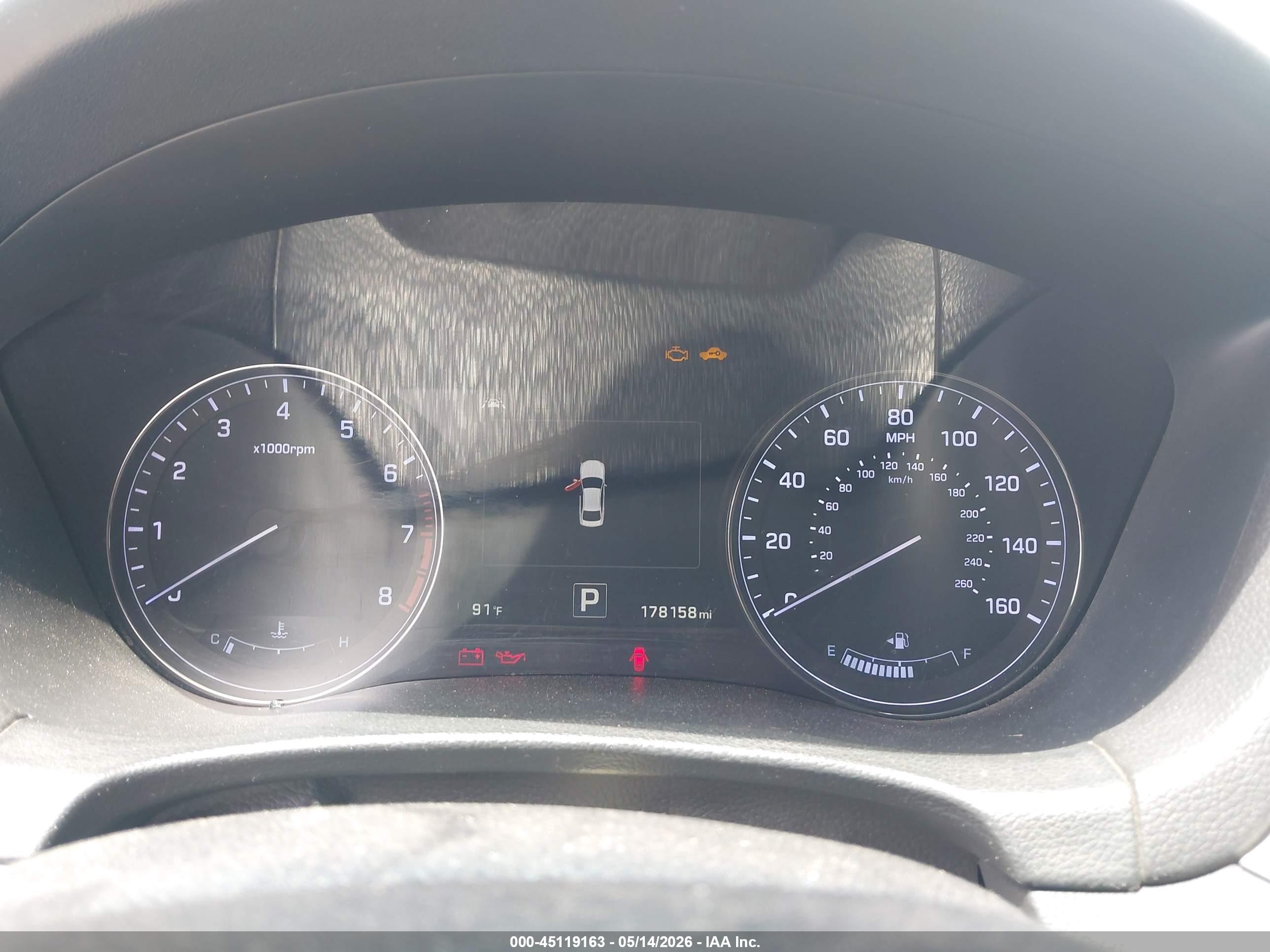 2015 Hyundai Genesis 5.0 White vin: KMHGN4JF7FU064558