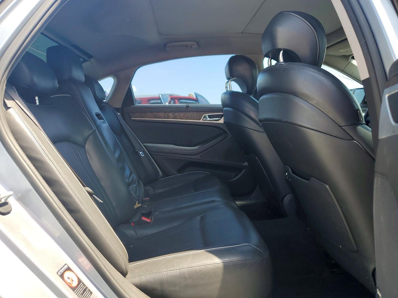 2015 Hyundai Genesis 5.0l Silver vin: KMHGN4JF8FU035974