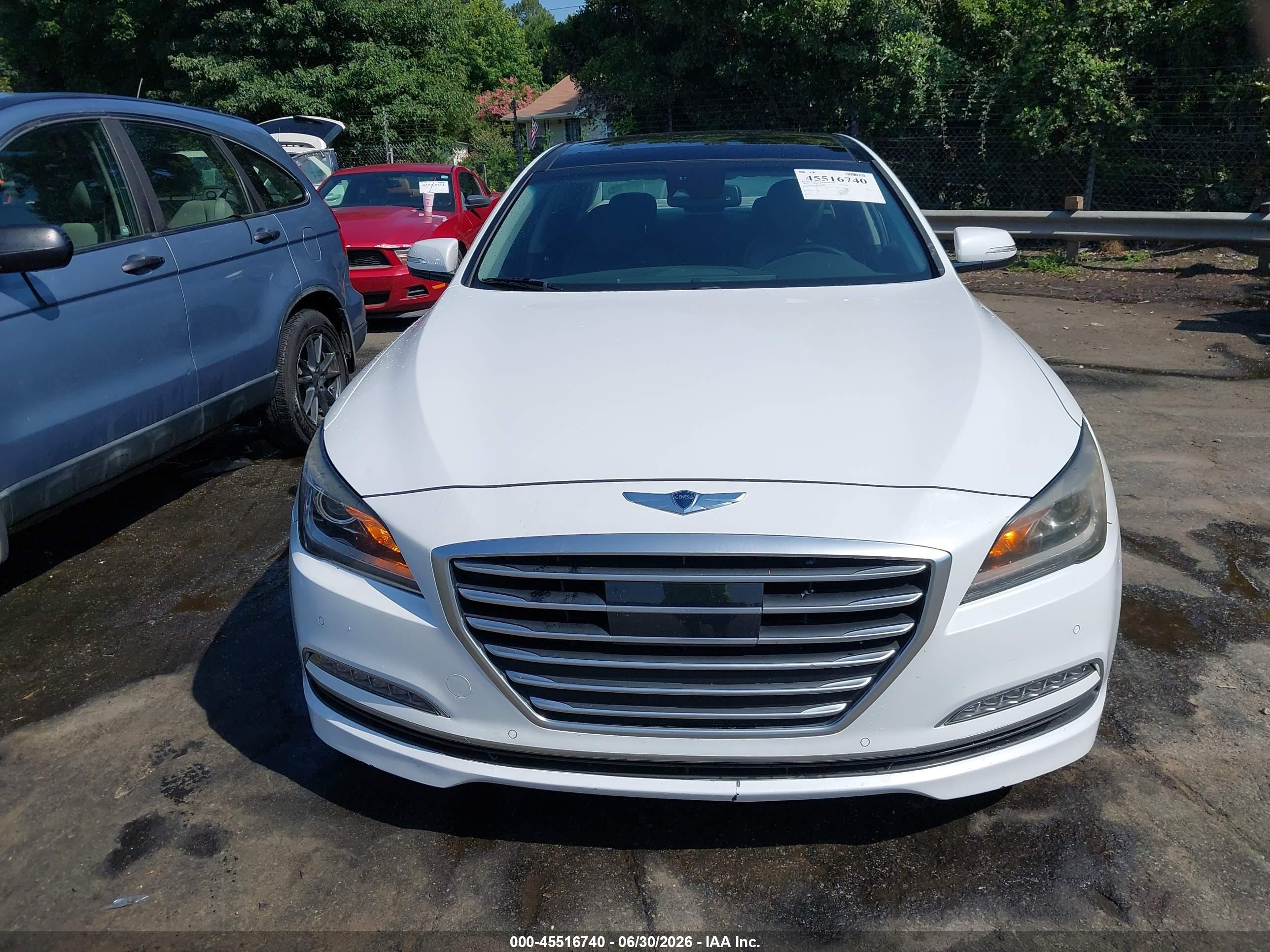 2015 Hyundai Genesis 5.0 White vin: KMHGN4JF8FU043217