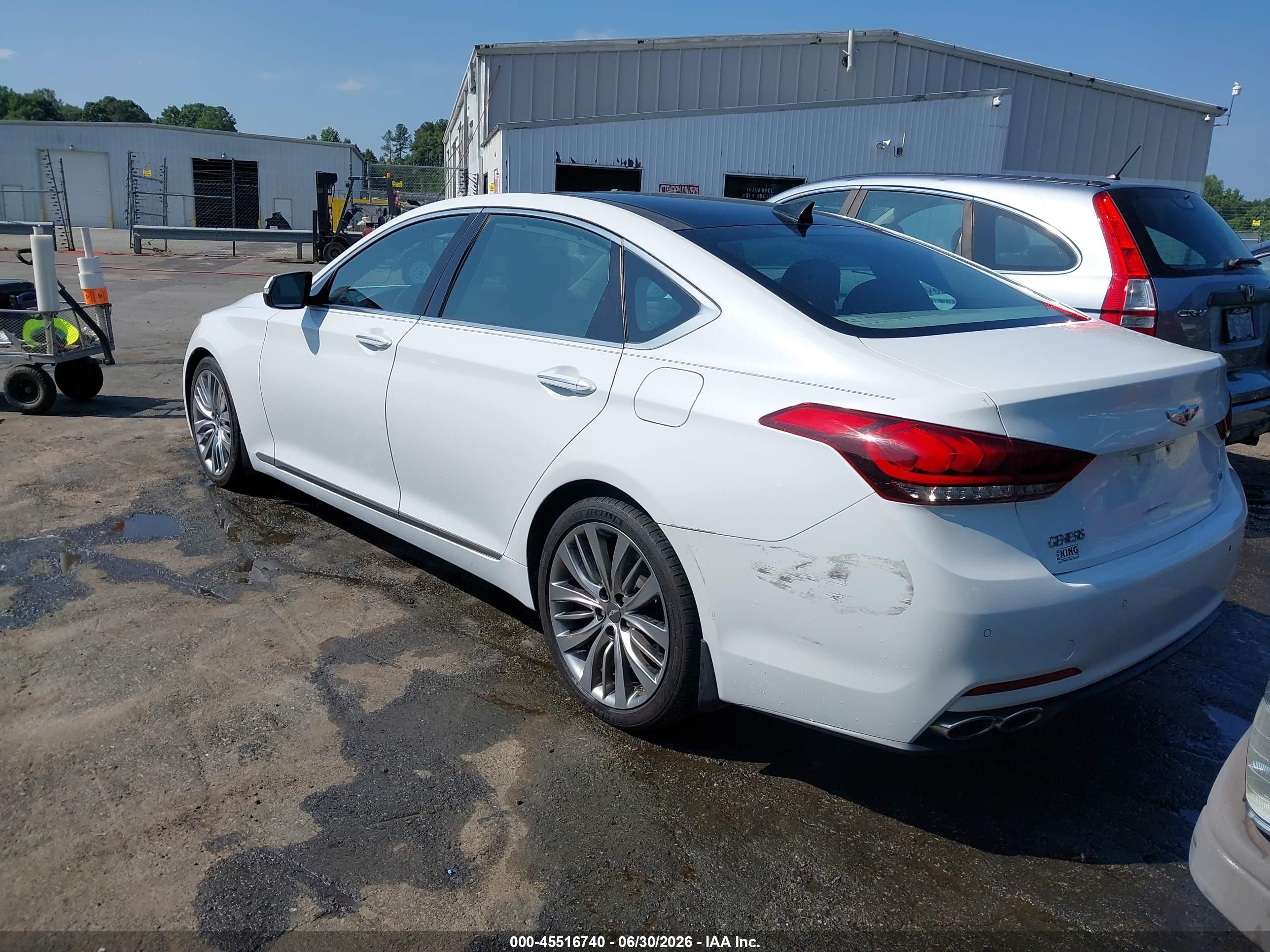 2015 Hyundai Genesis 5.0 White vin: KMHGN4JF8FU043217
