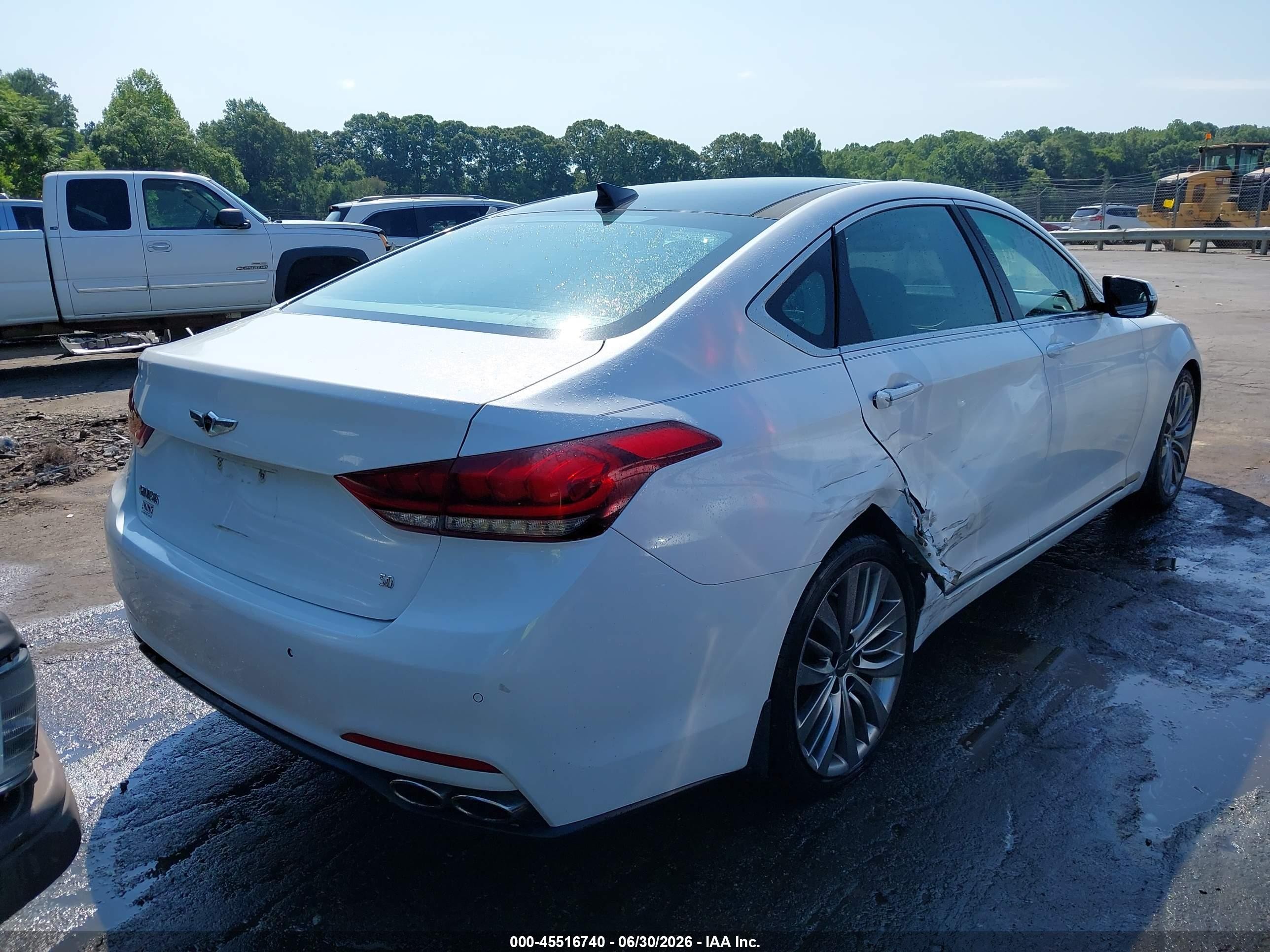 2015 Hyundai Genesis 5.0 White vin: KMHGN4JF8FU043217