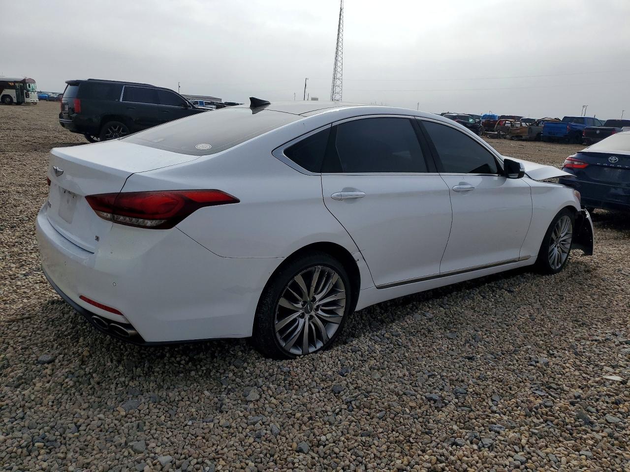2015 Hyundai Genesis 5.0l White vin: KMHGN4JF8FU091915