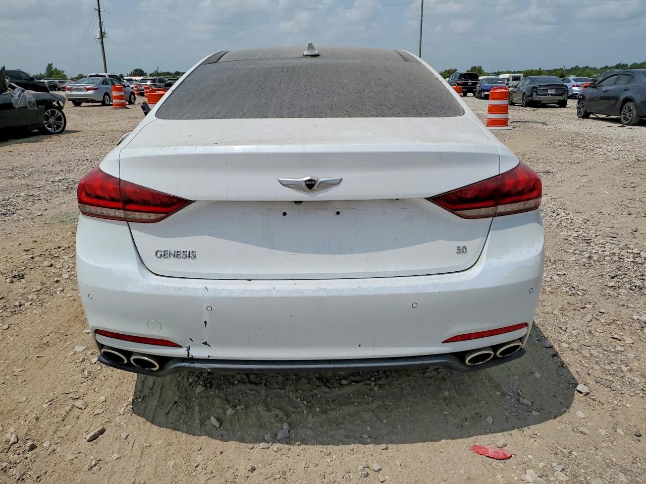 2015 Hyundai Genesis 5.0l White vin: KMHGN4JF9FU054517