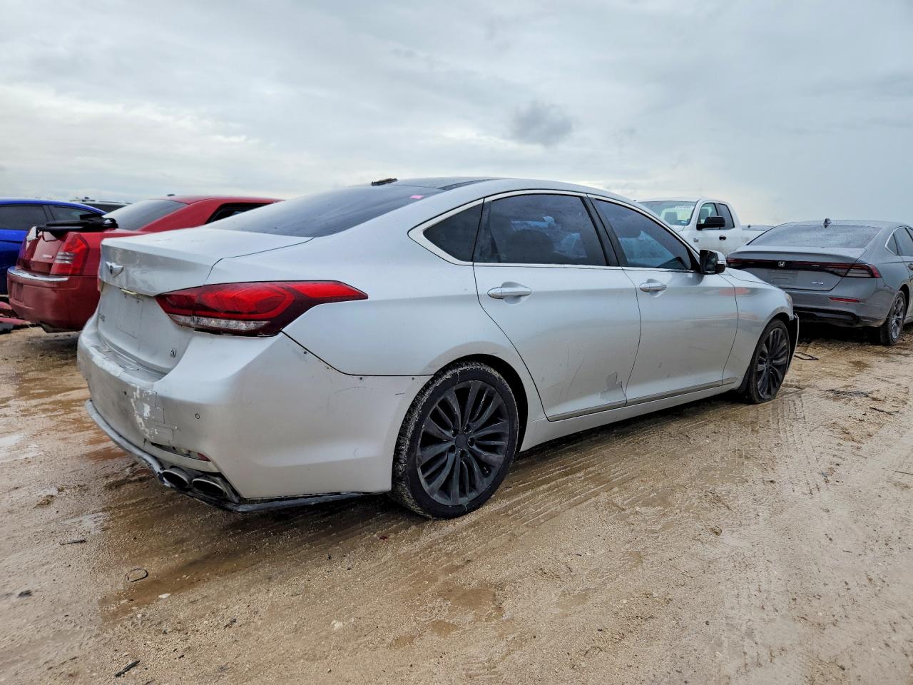 2015 Hyundai Genesis 5.0l Серебряный vin: KMHGN4JF9FU067154