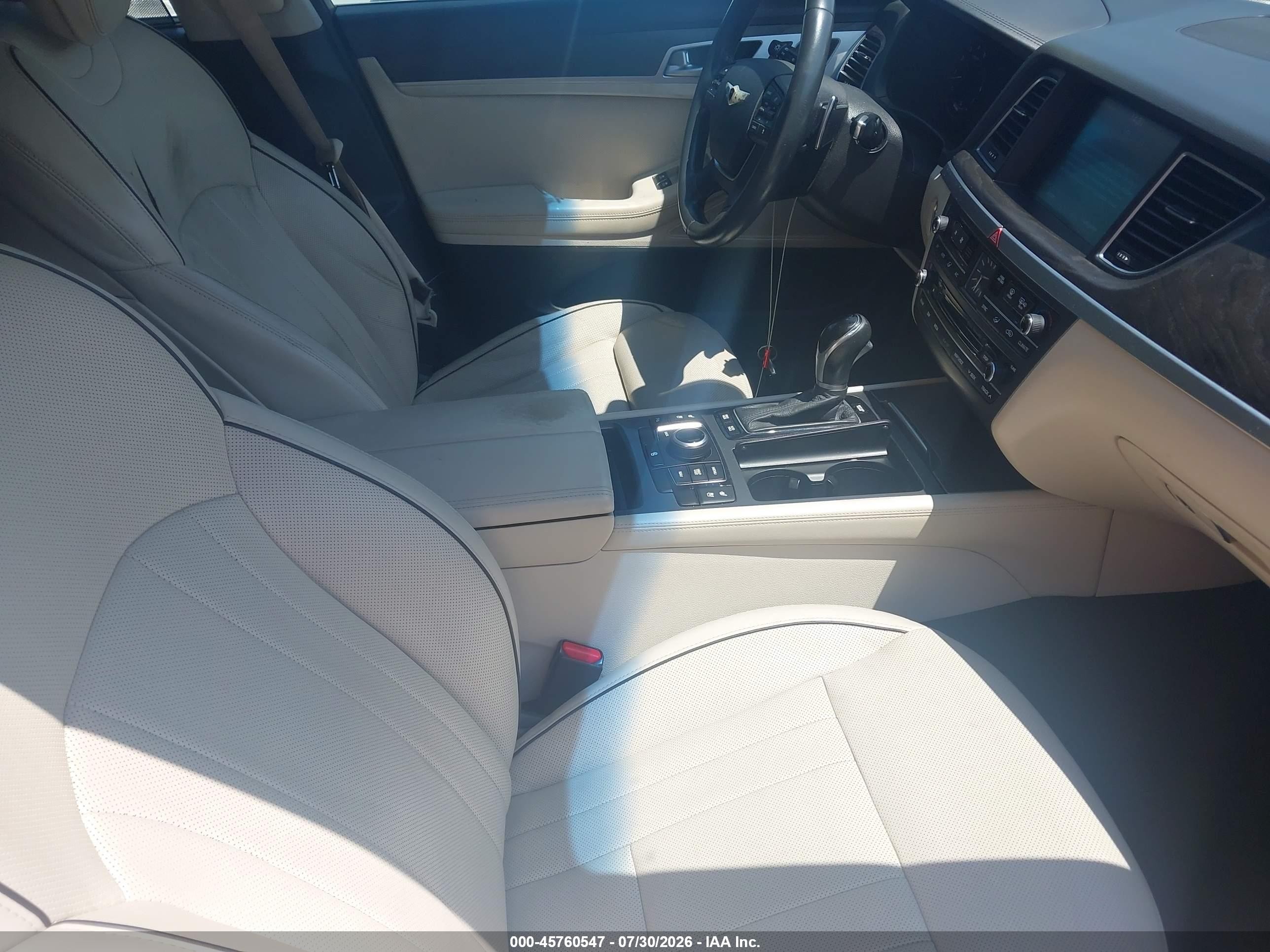 2015 Hyundai Genesis 5.0 Black vin: KMHGN4JF9FU074413